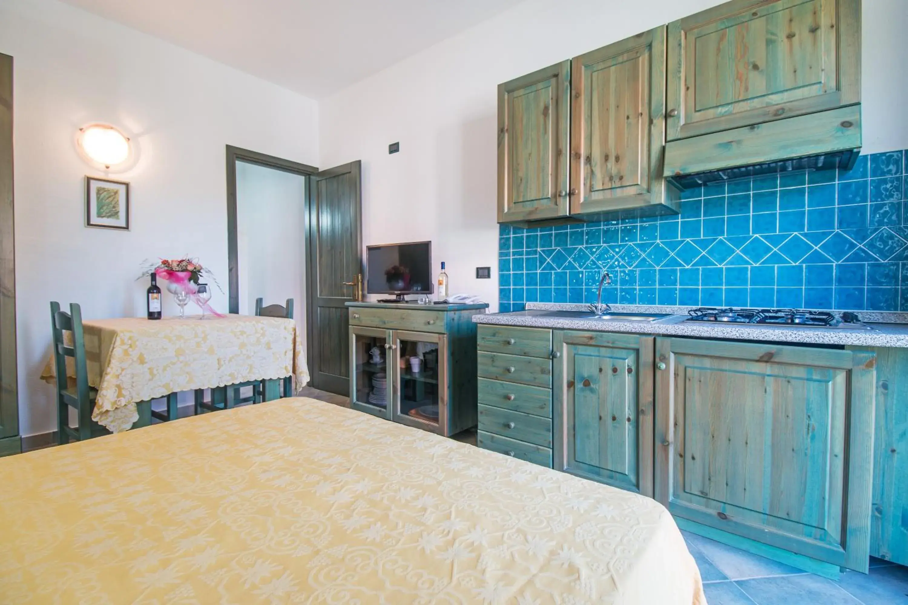 Kitchen or kitchenette, Bed in Albergo Residenziale Gli Ontani Kitchen or kitchenette, Bed in Albergo Residenziale Gli Ontani