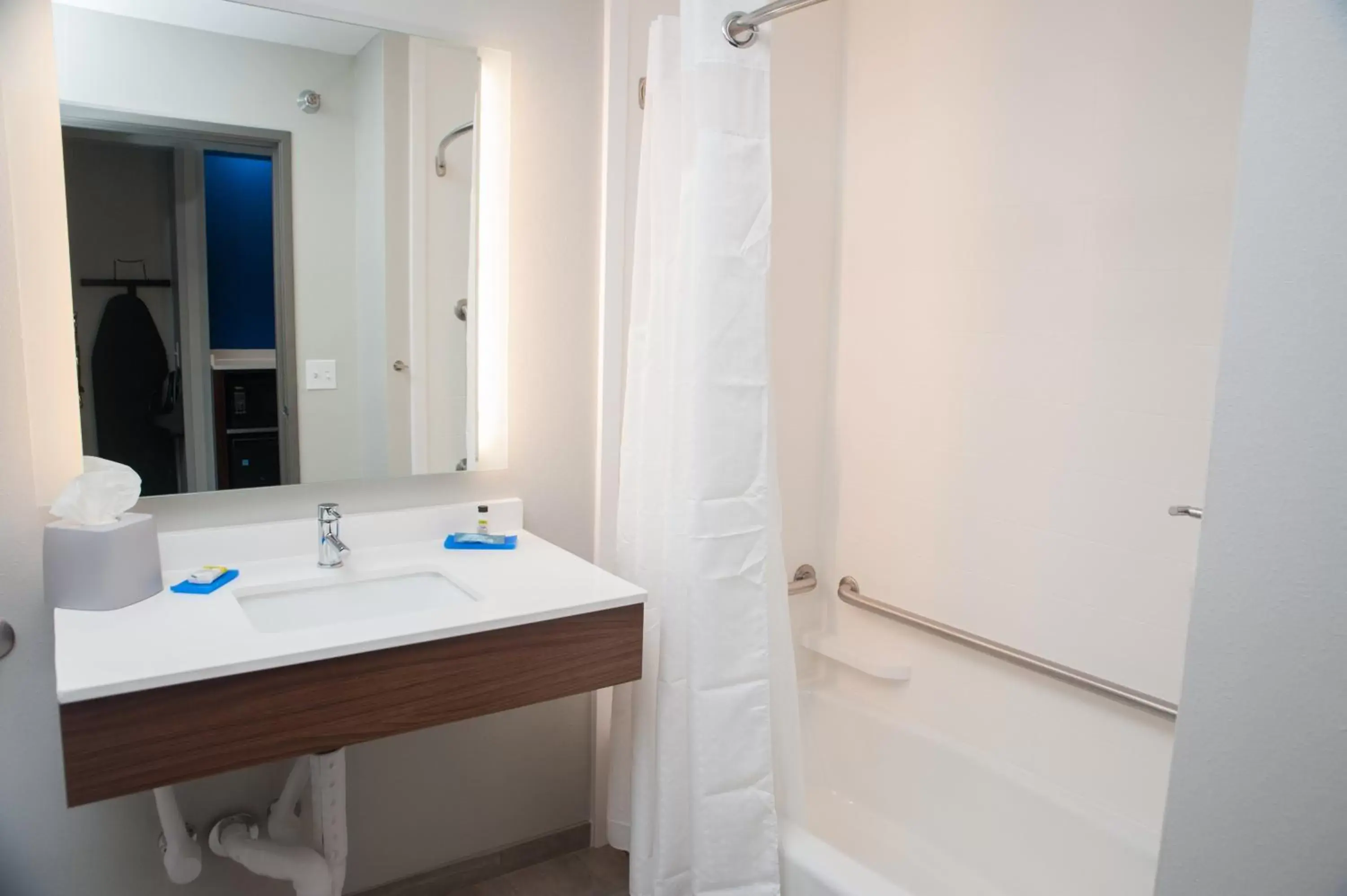 Bathroom in Holiday Inn Express Hotel & Suites Norfolk, an IHG Hotel