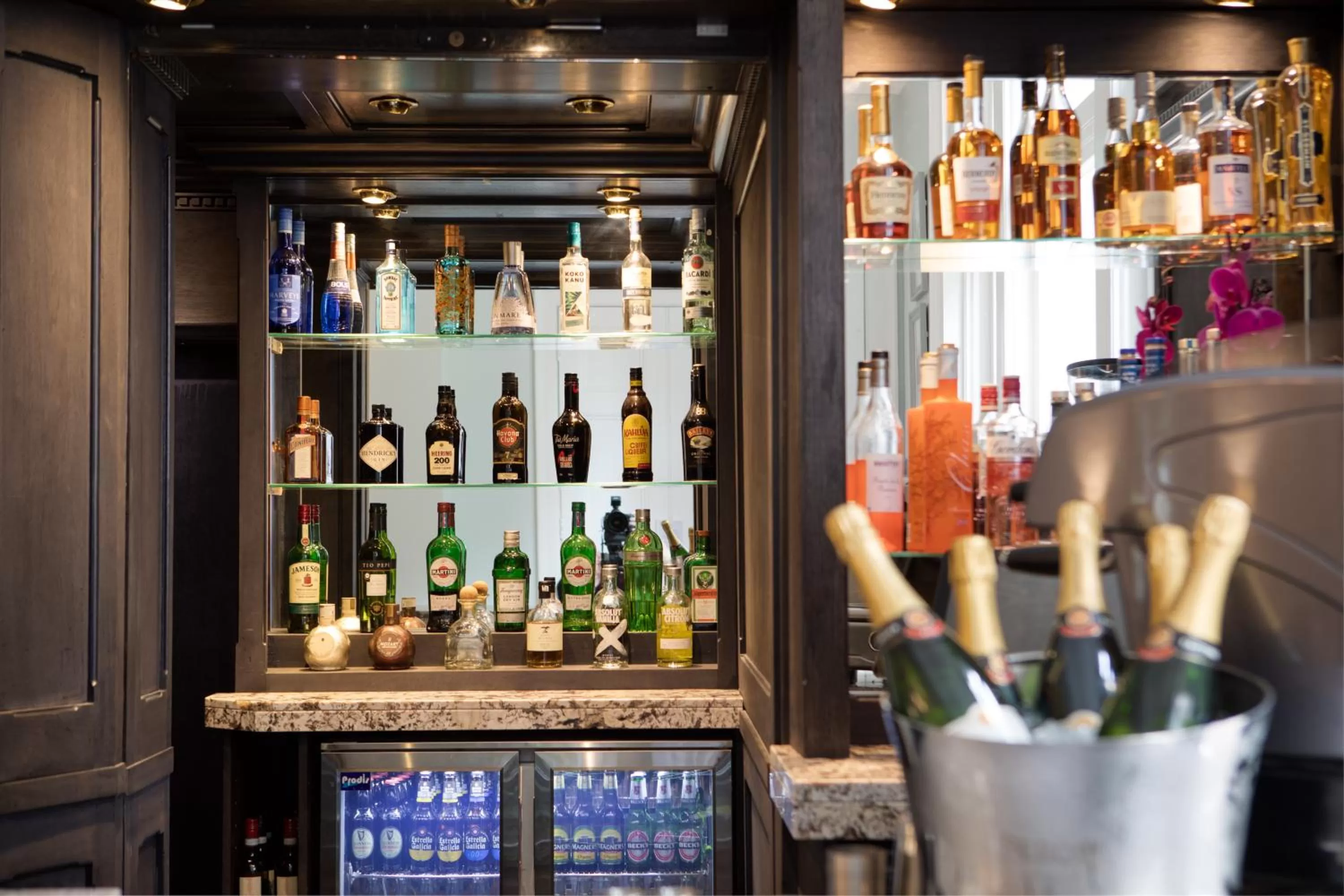 Lounge or bar in Taplow House Hotel & Spa