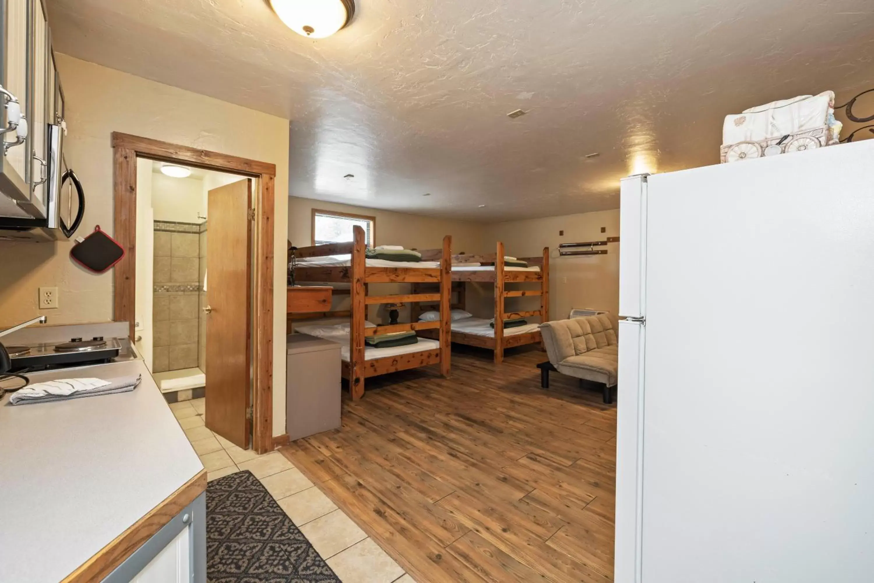 Premium Quadruple Room in Birch Glen Lodge Premium Quadruple Room in Birch Glen Lodge