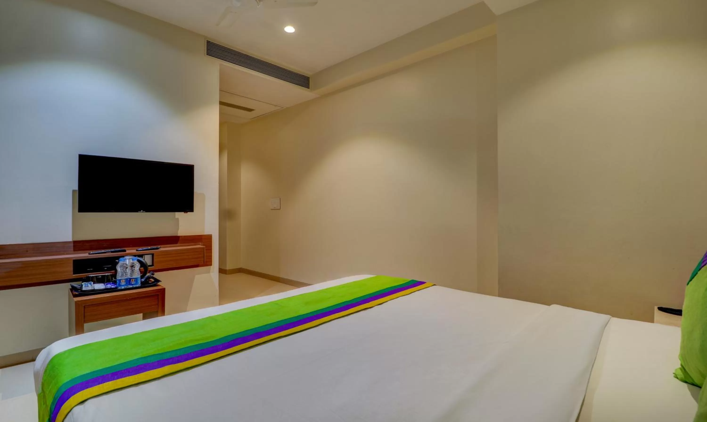 Bed in Treebo Ranjeet Shivaji Nagar