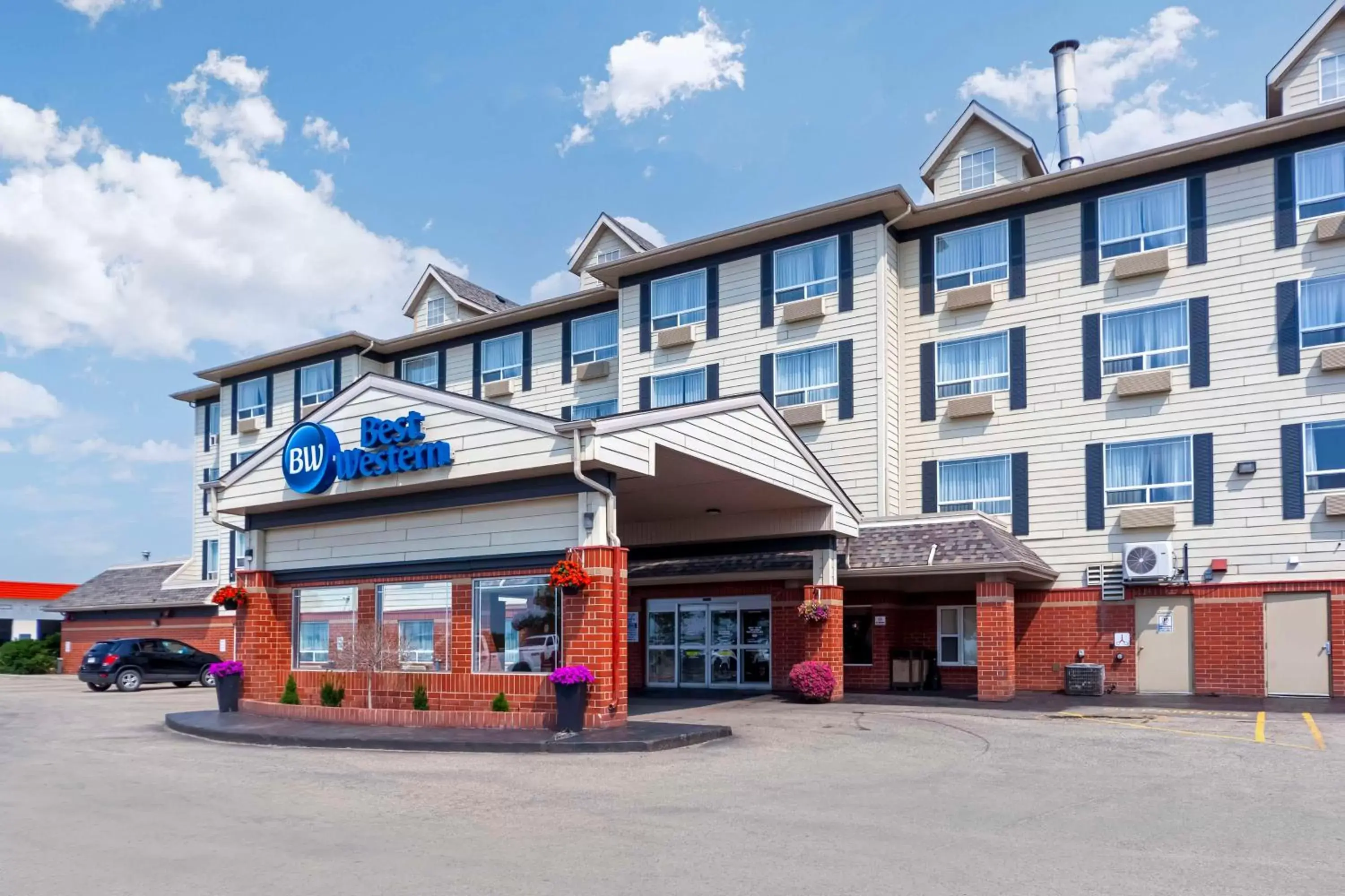 Property Building in Best Western Grande Prairie