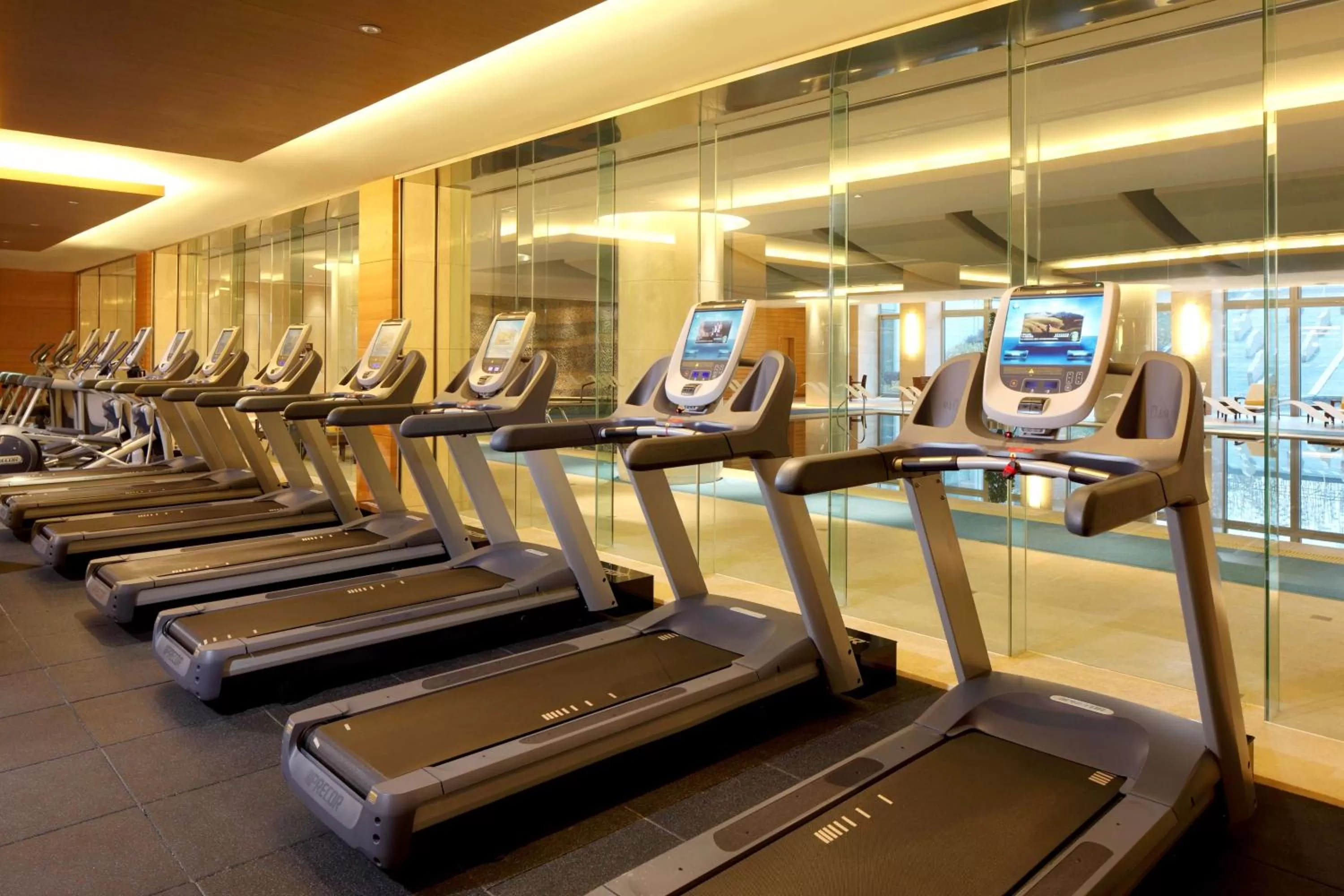 Fitness centre/facilities in DoubleTree by Hilton Hangzhou East