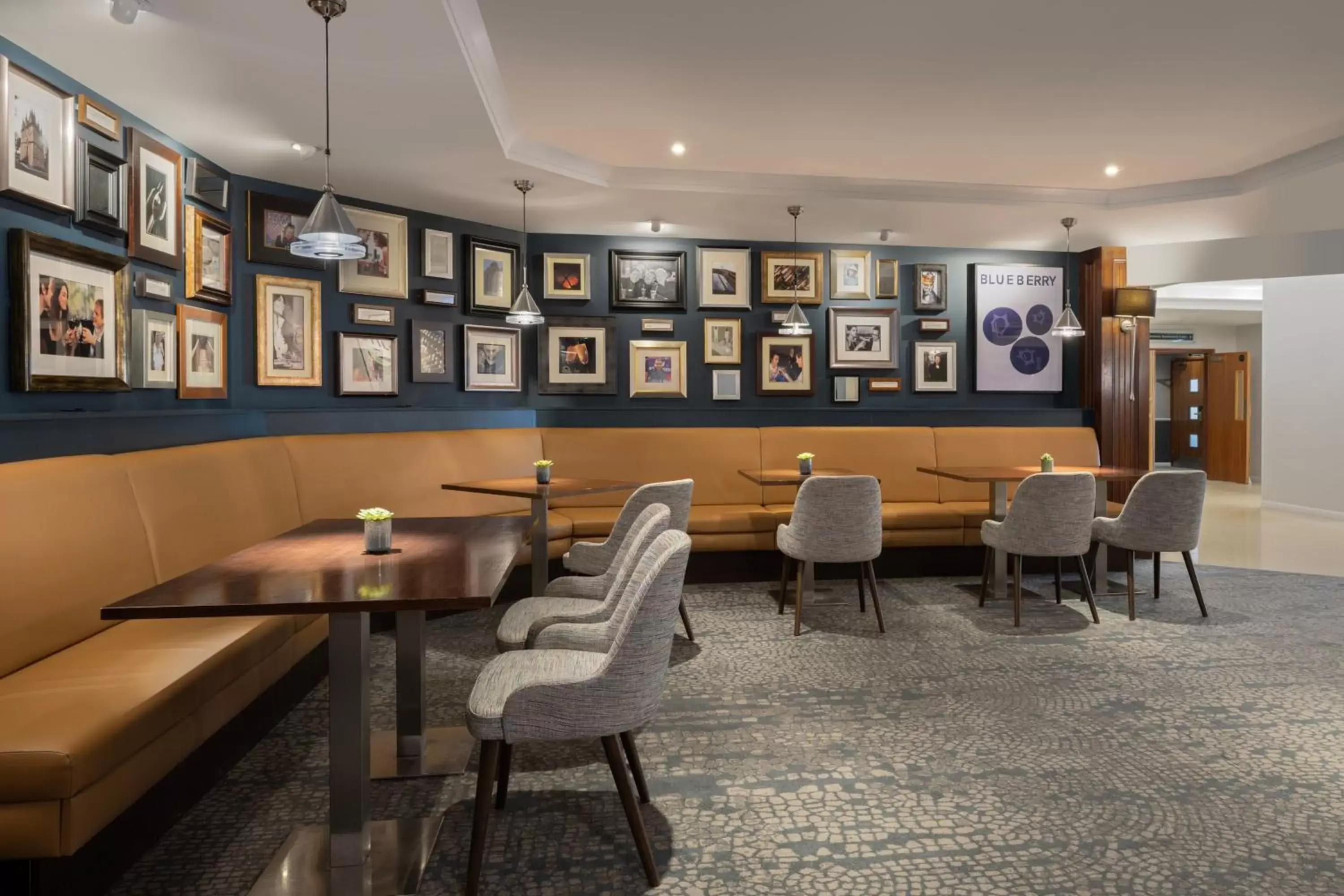 Lounge or bar, Lounge/Bar in Delta Hotels by Marriott Northampton
