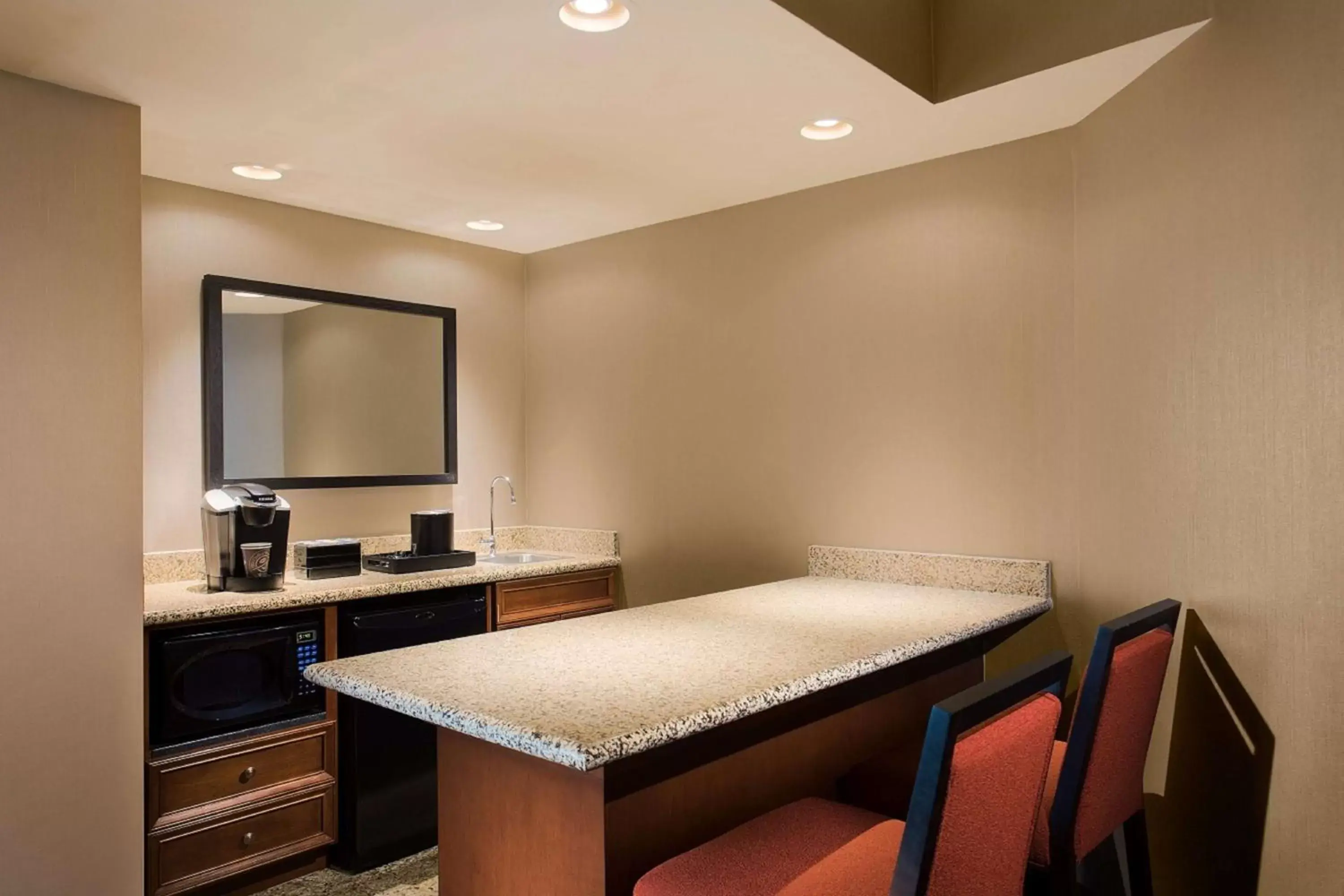 Kitchen or kitchenette in Embassy Suites by Hilton Dallas Frisco Hotel & Convention Center