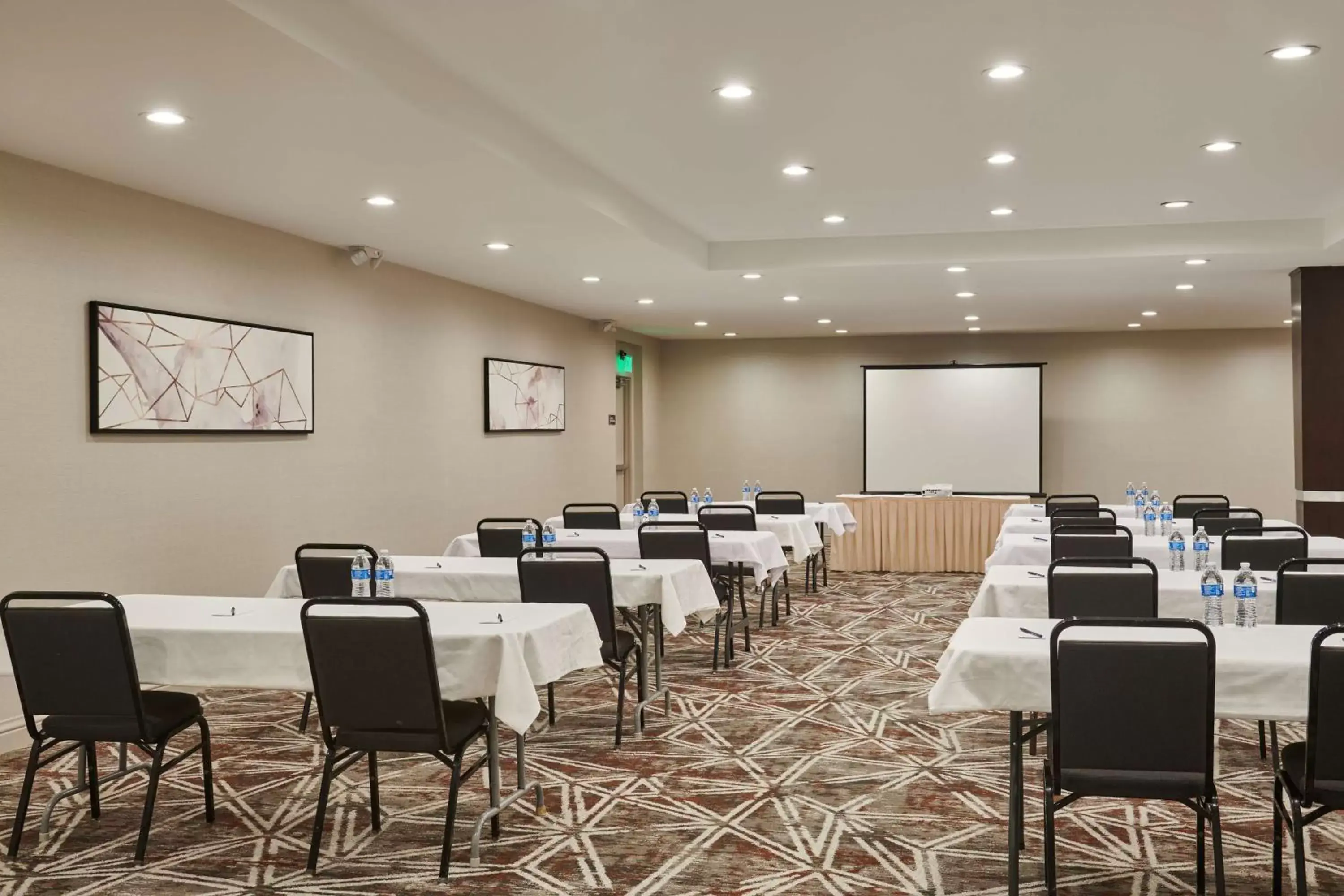 Meeting/conference room in Doubletree By Hilton Fullerton