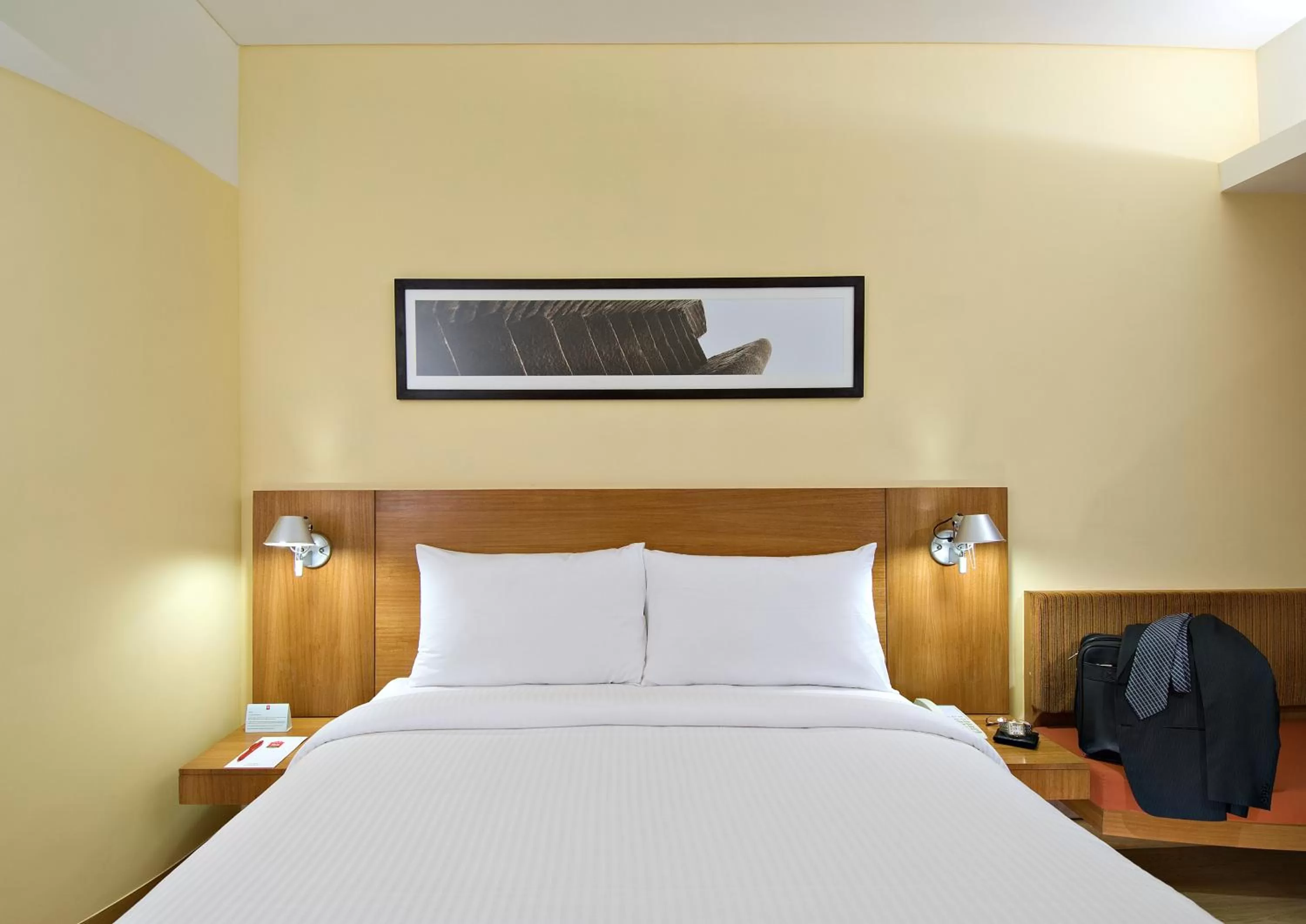 Bed in ibis Navi Mumbai - An Accor Brand