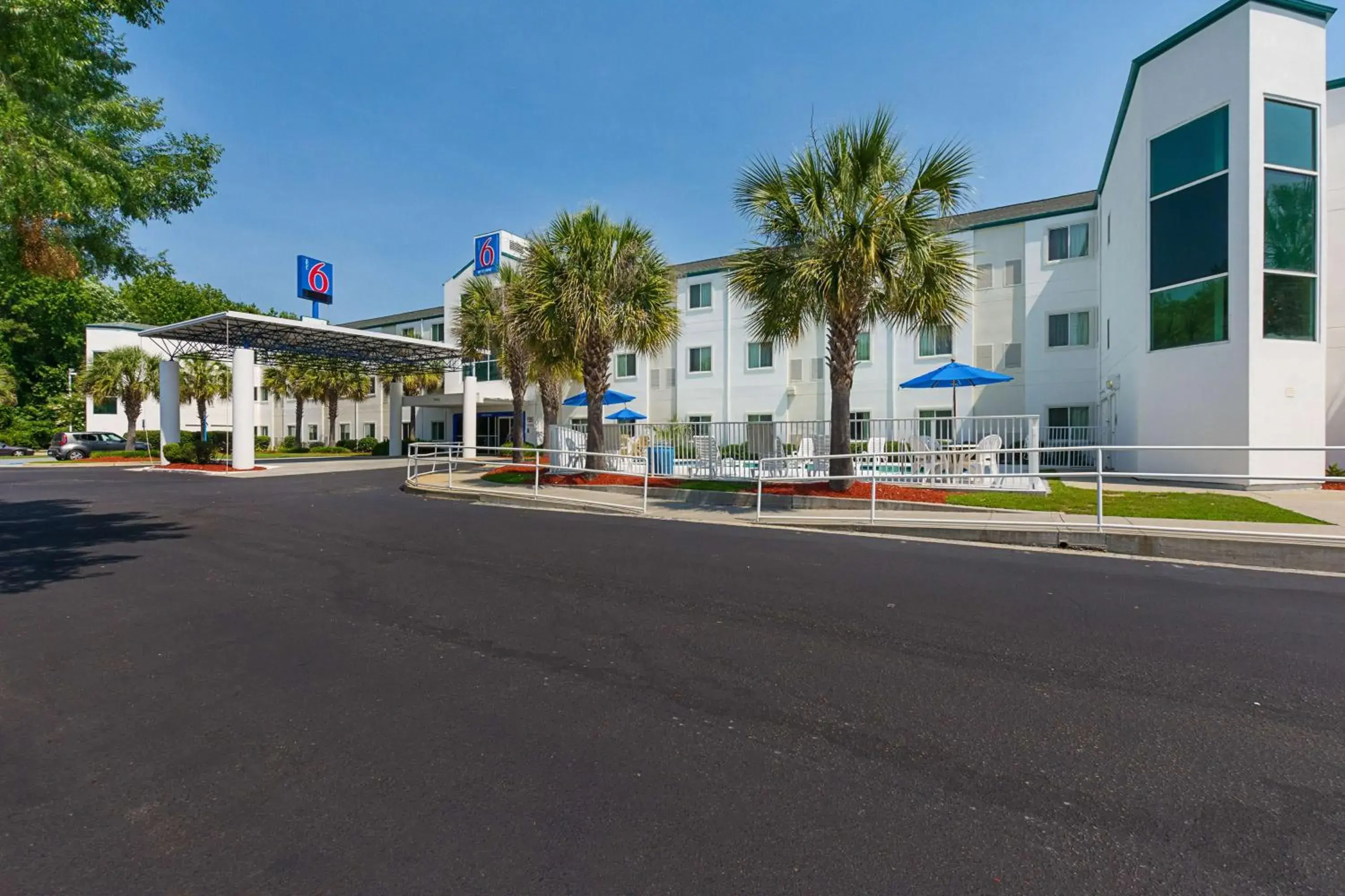 Property Building in Motel 6-Columbia, SC - Fort Jackson Area