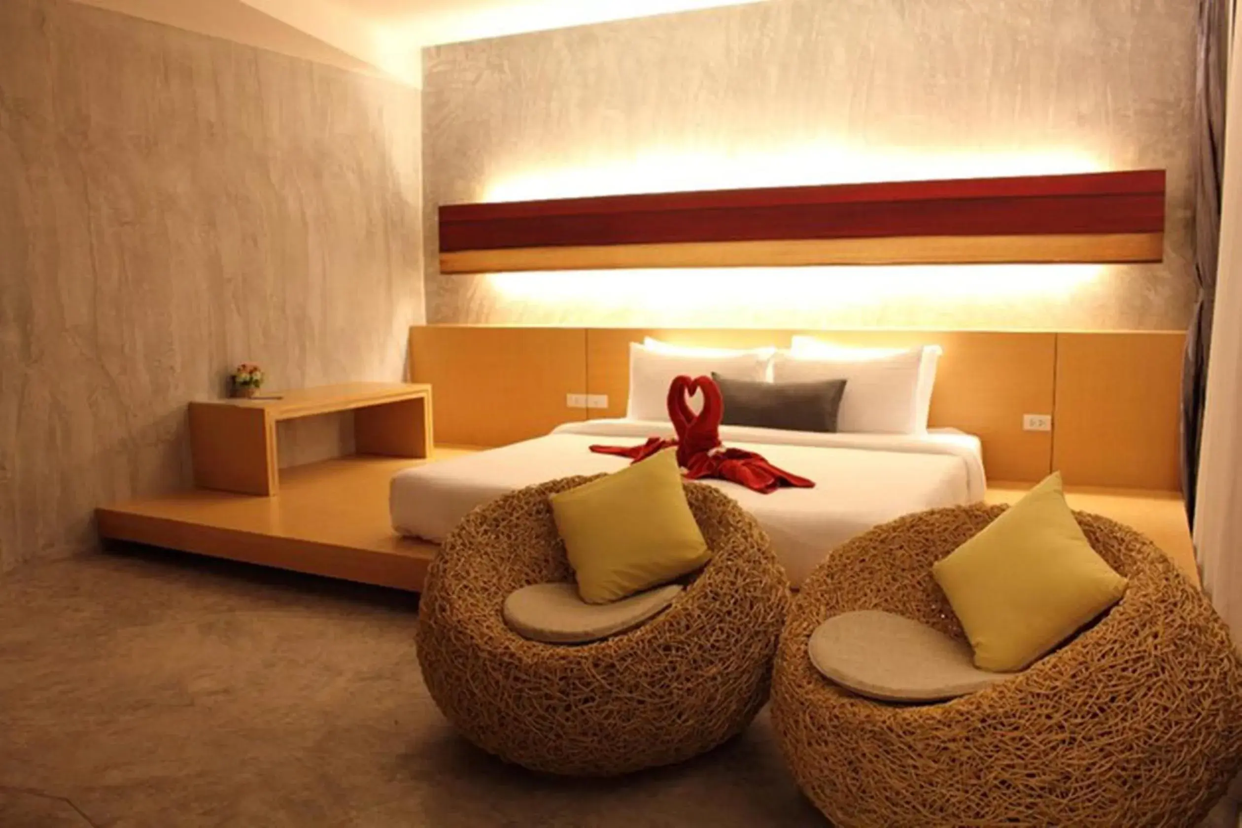 Seating area, Bed in The Now Hotel - SHA Extra Plus