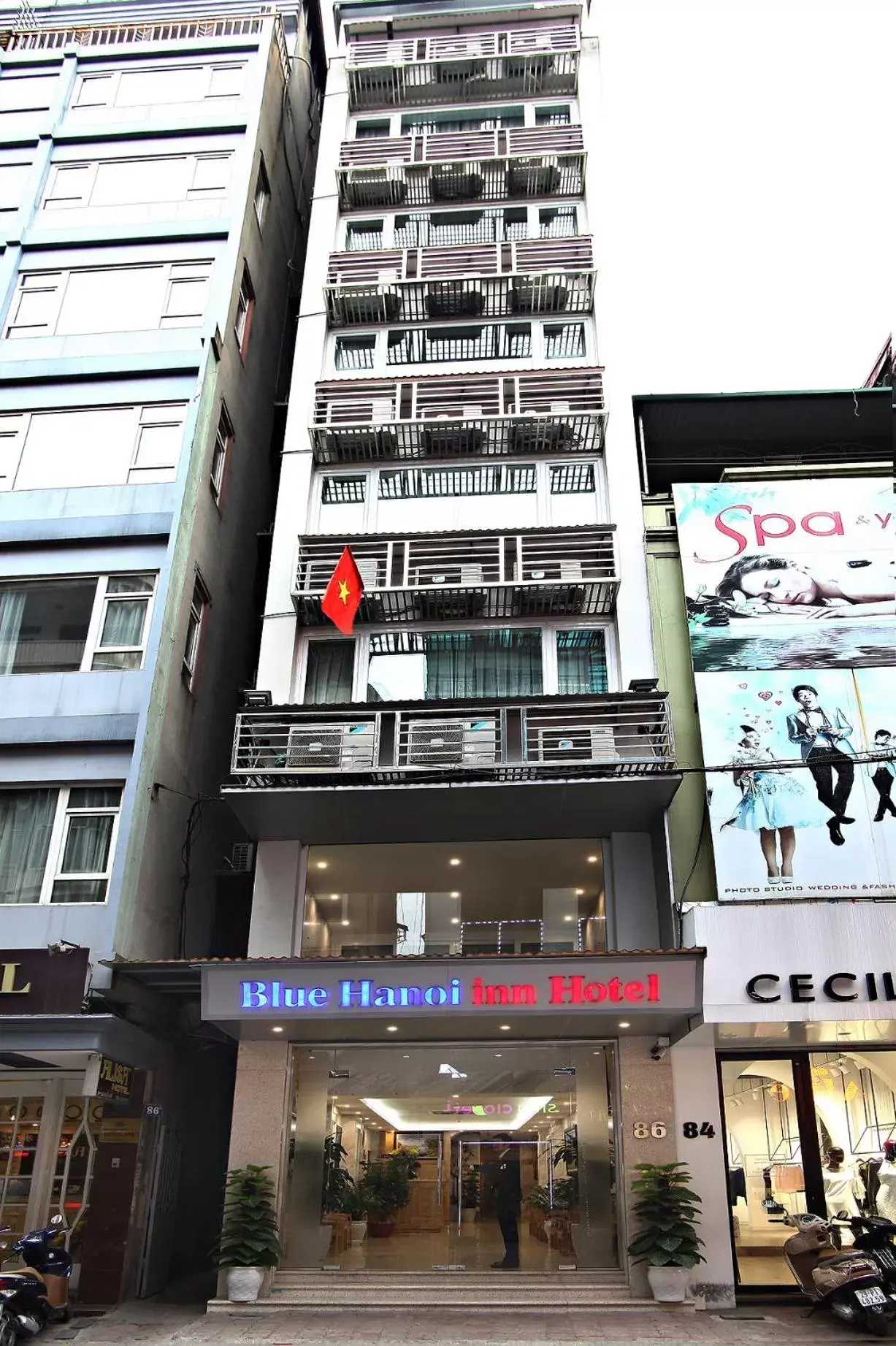 Property building in Blue Hanoi Hotel Property building in Blue Hanoi Hotel