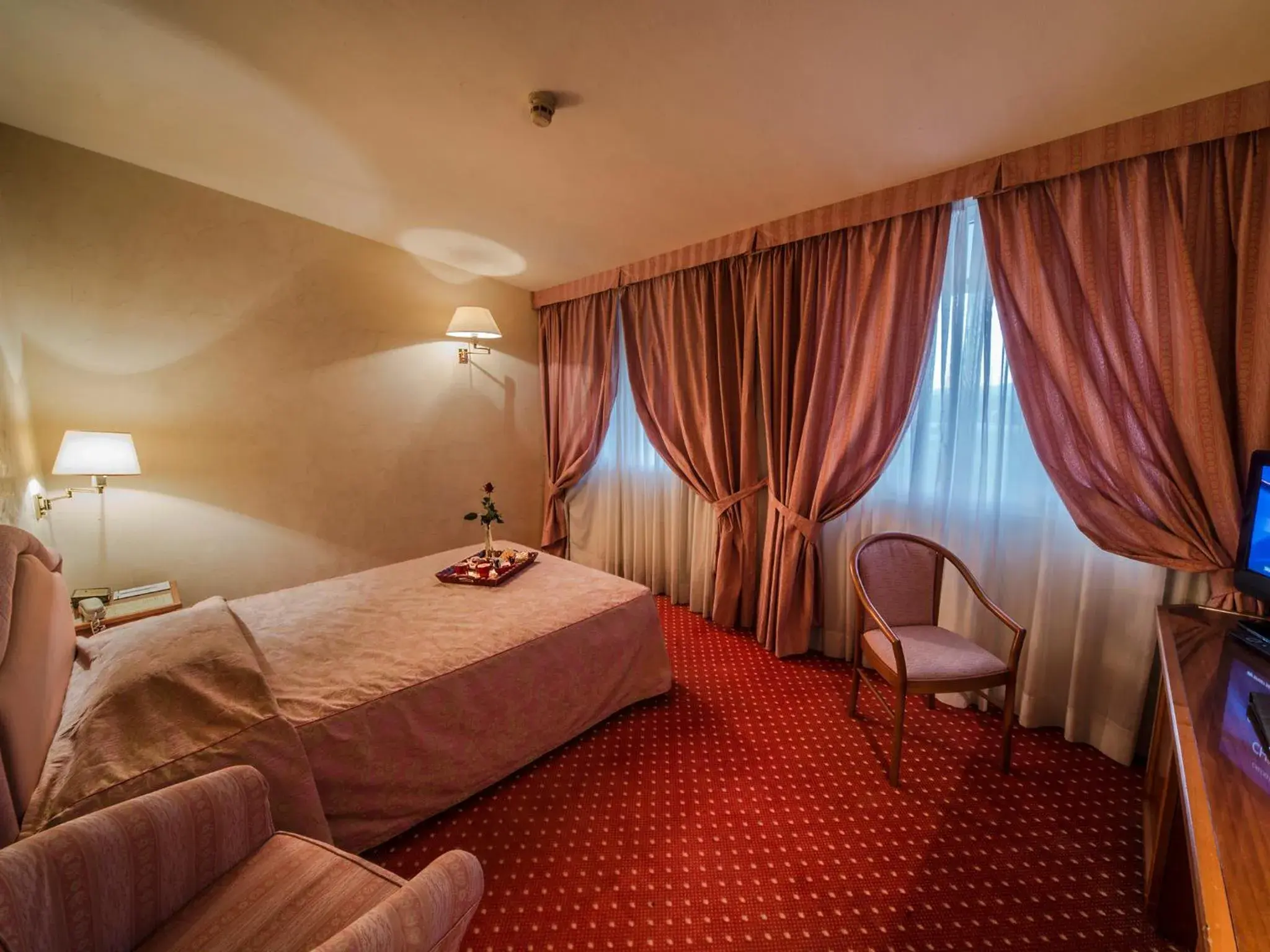 Bed in Hotel Valdarno