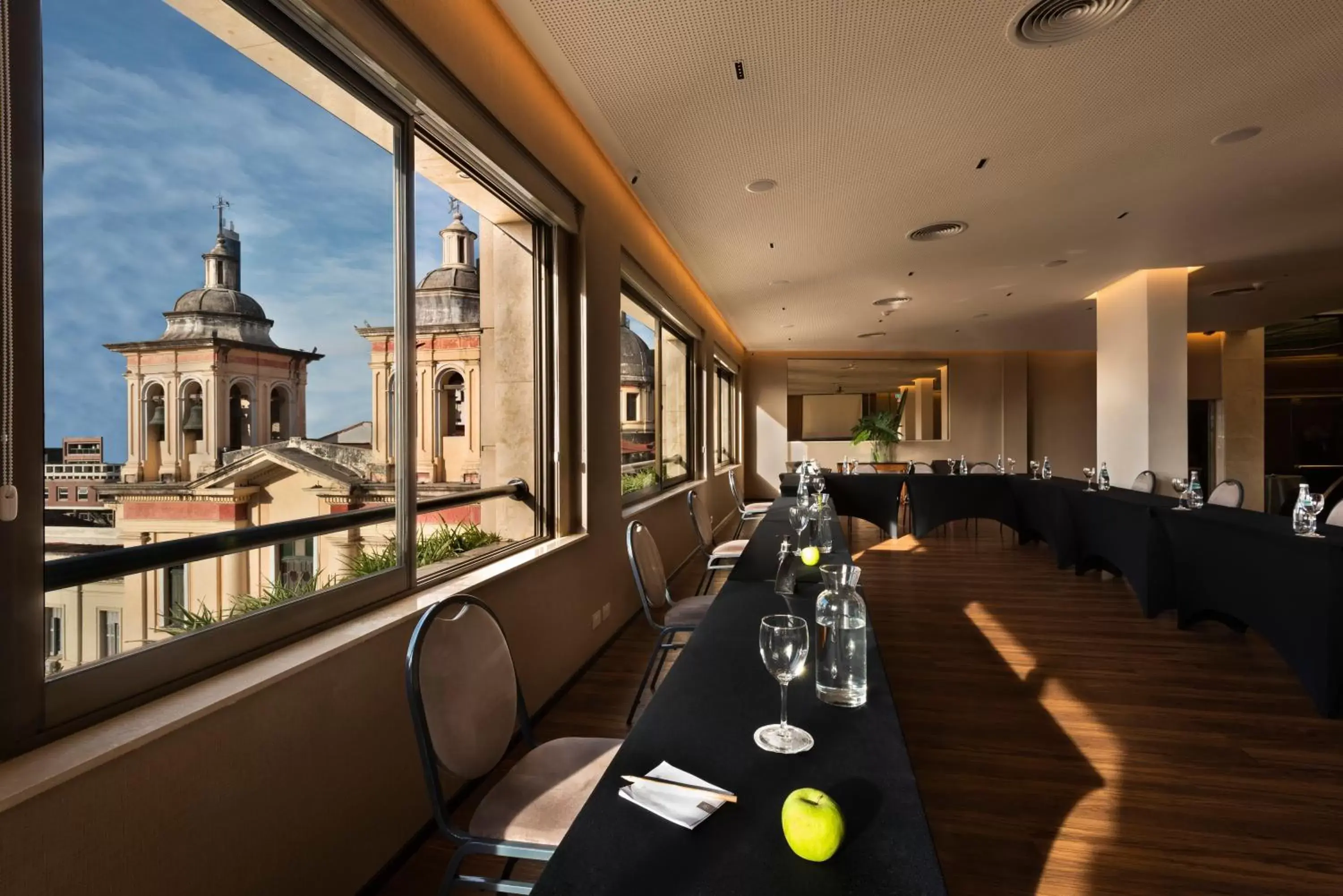 Meeting/conference room, Restaurant/Places to Eat in Windsor Hotel & Tower Argentina