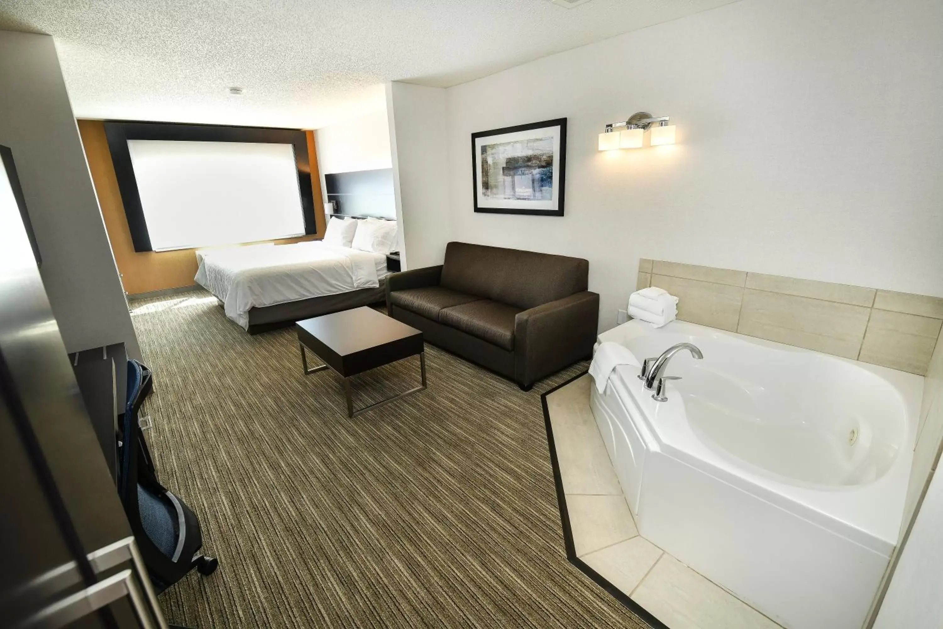 Photo of the whole room, Bathroom in Holiday Inn Express Hotel & Suites Grand Forks, an IHG Hotel