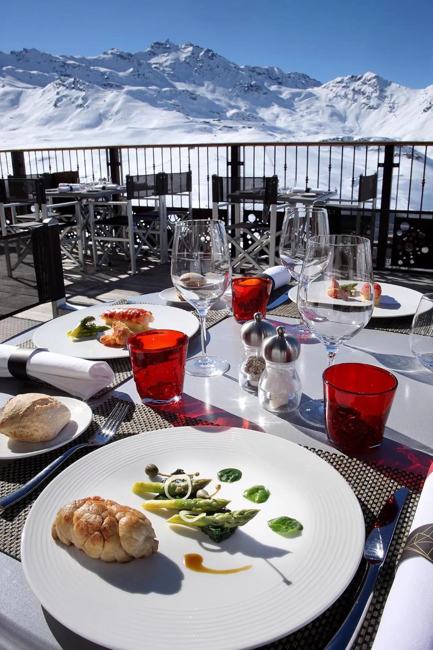 Balcony/Terrace in Hôtel Koh-I Nor by Les Etincelles