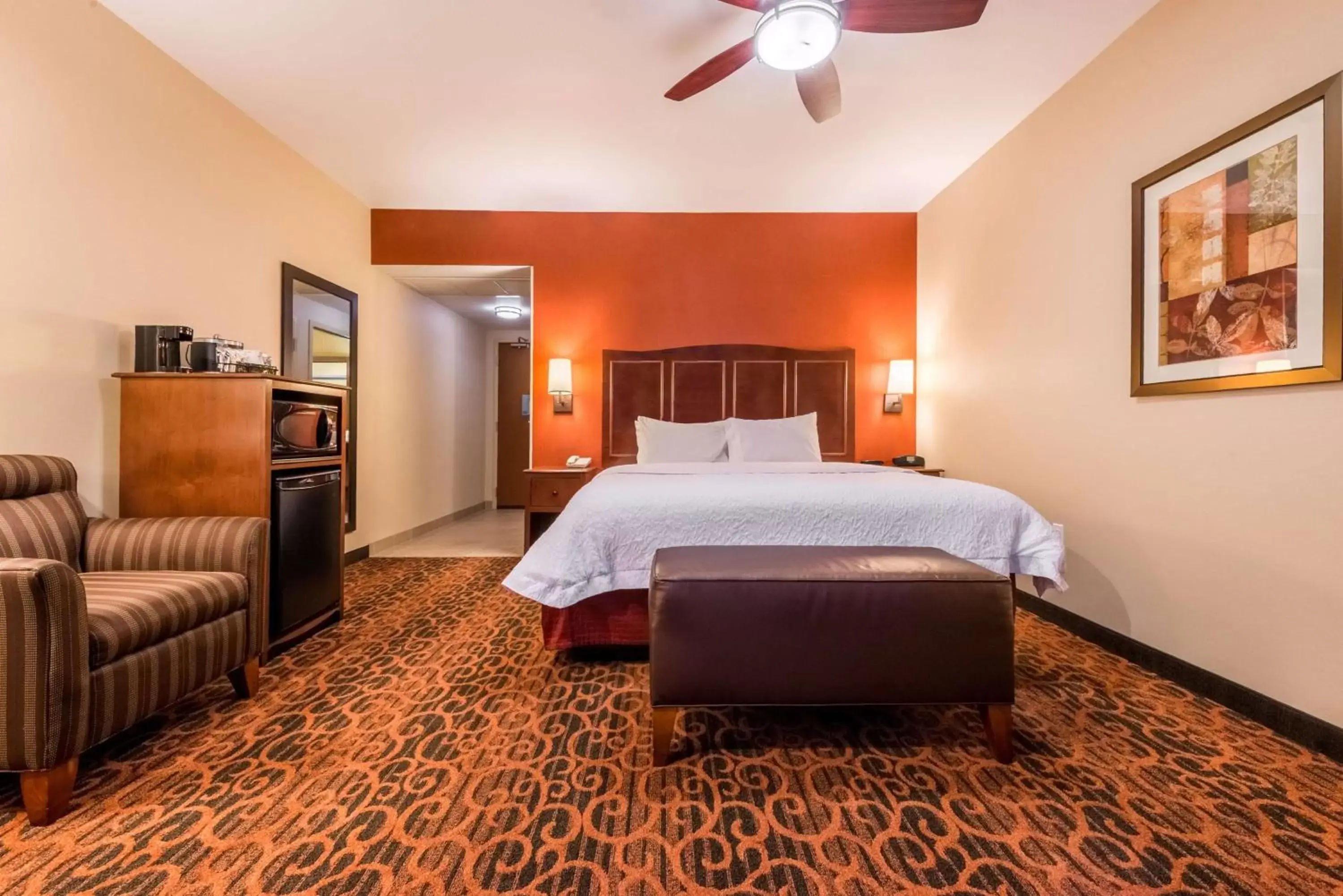 Bed in Hampton Inn & Suites Boulder North