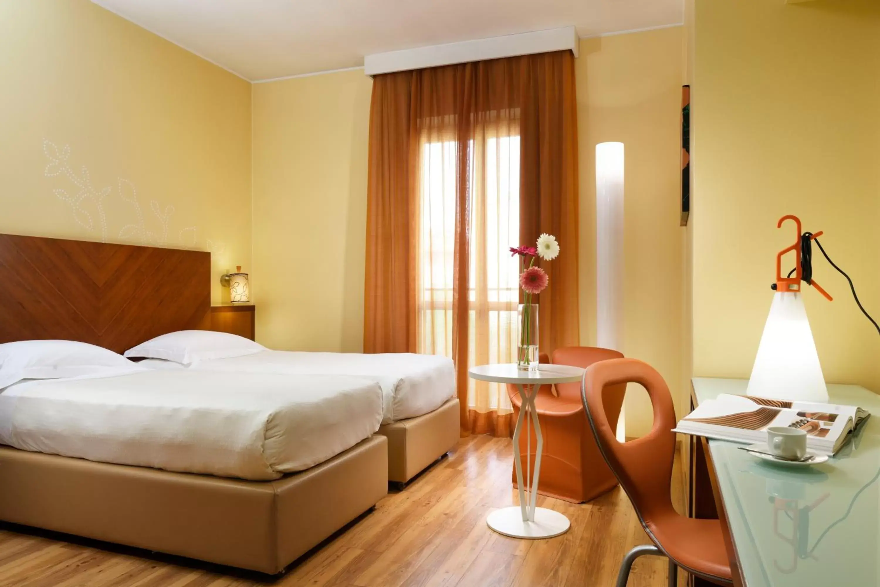 Bedroom, Bed in UNAHOTELS Mediterraneo Milano