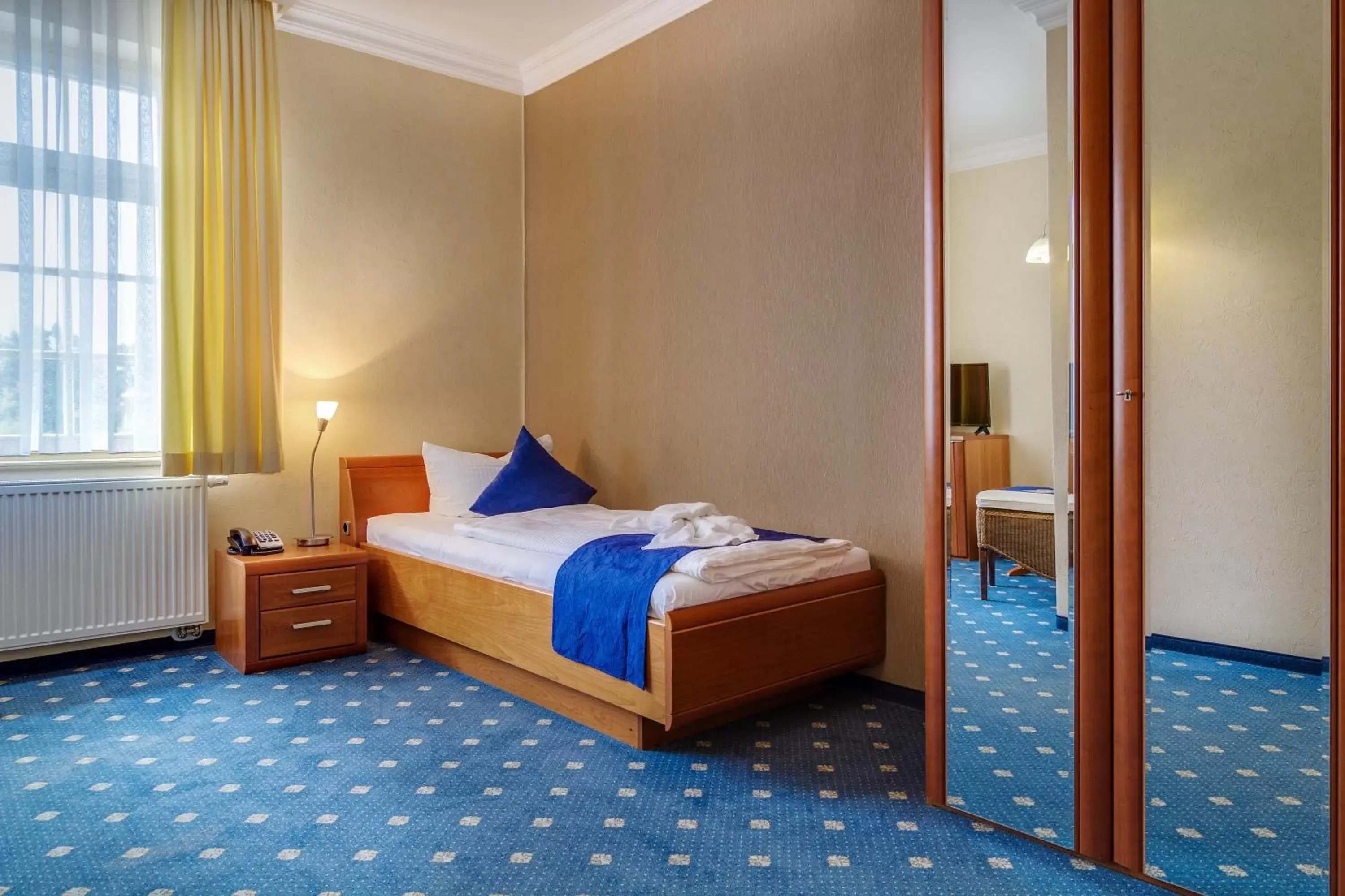 Photo of the whole room, Bed in SeeHotel Großräschen