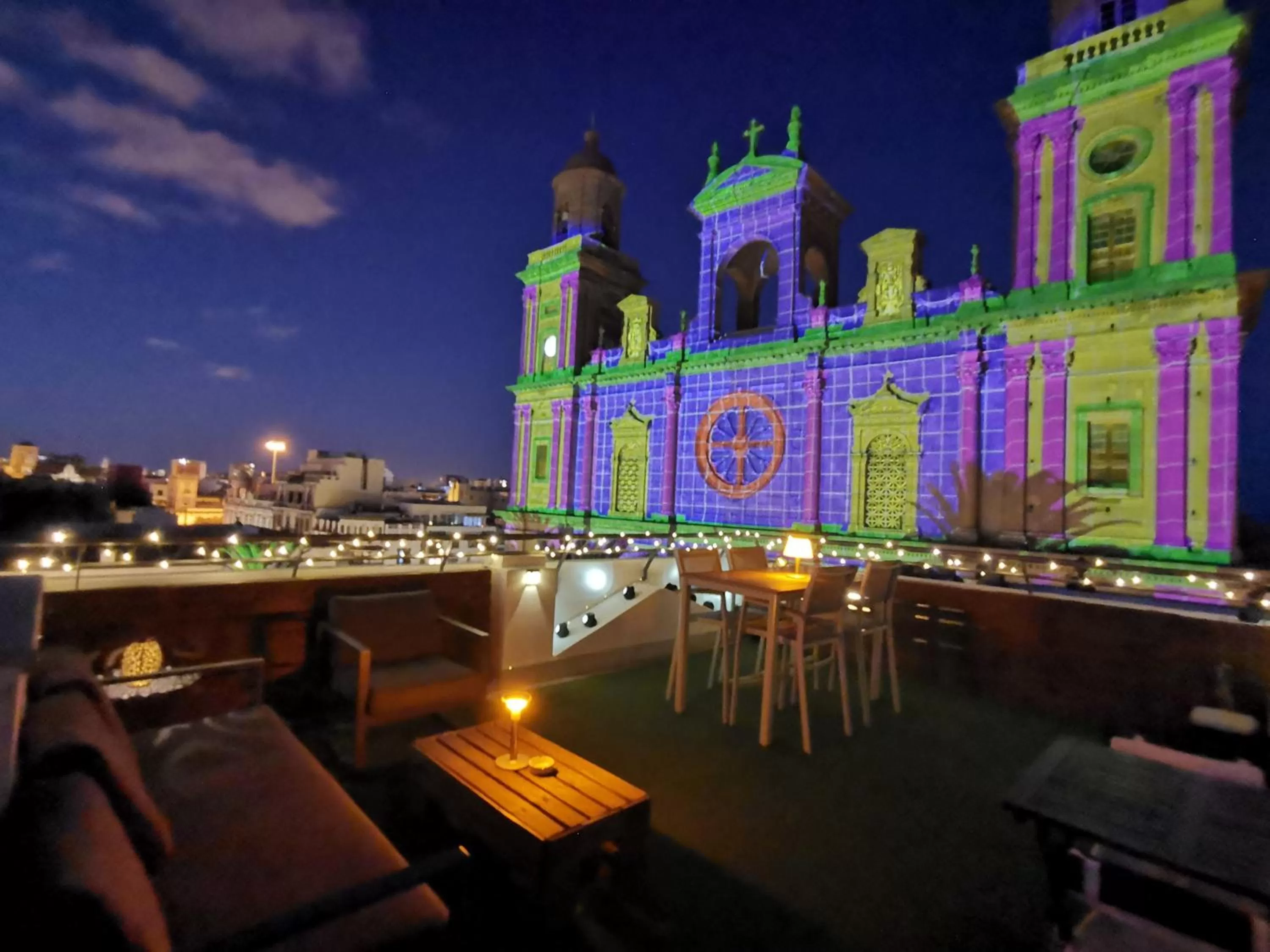 Balcony/Terrace in Santa Ana Suite & Rooms