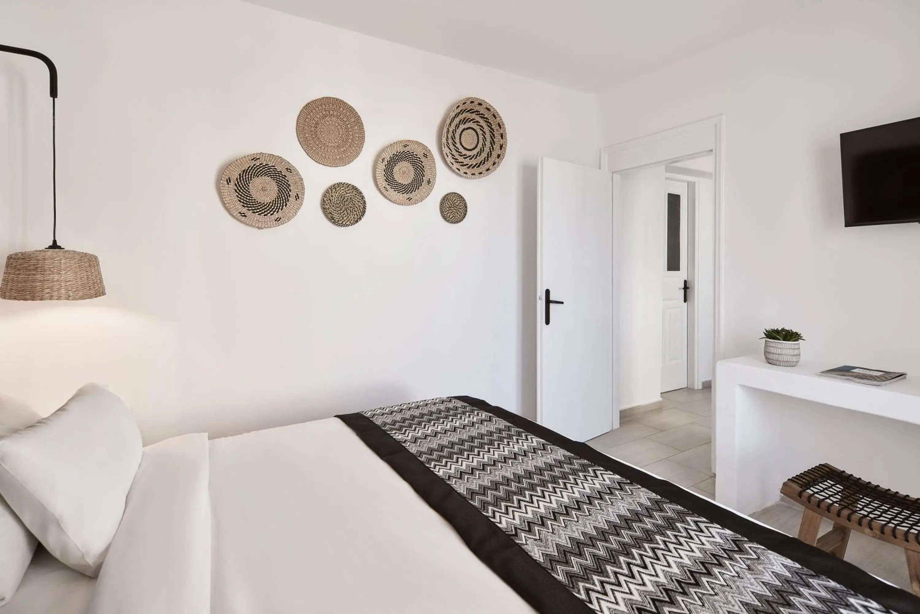 Bedroom, Bed in Mr & Mrs White Mykonos