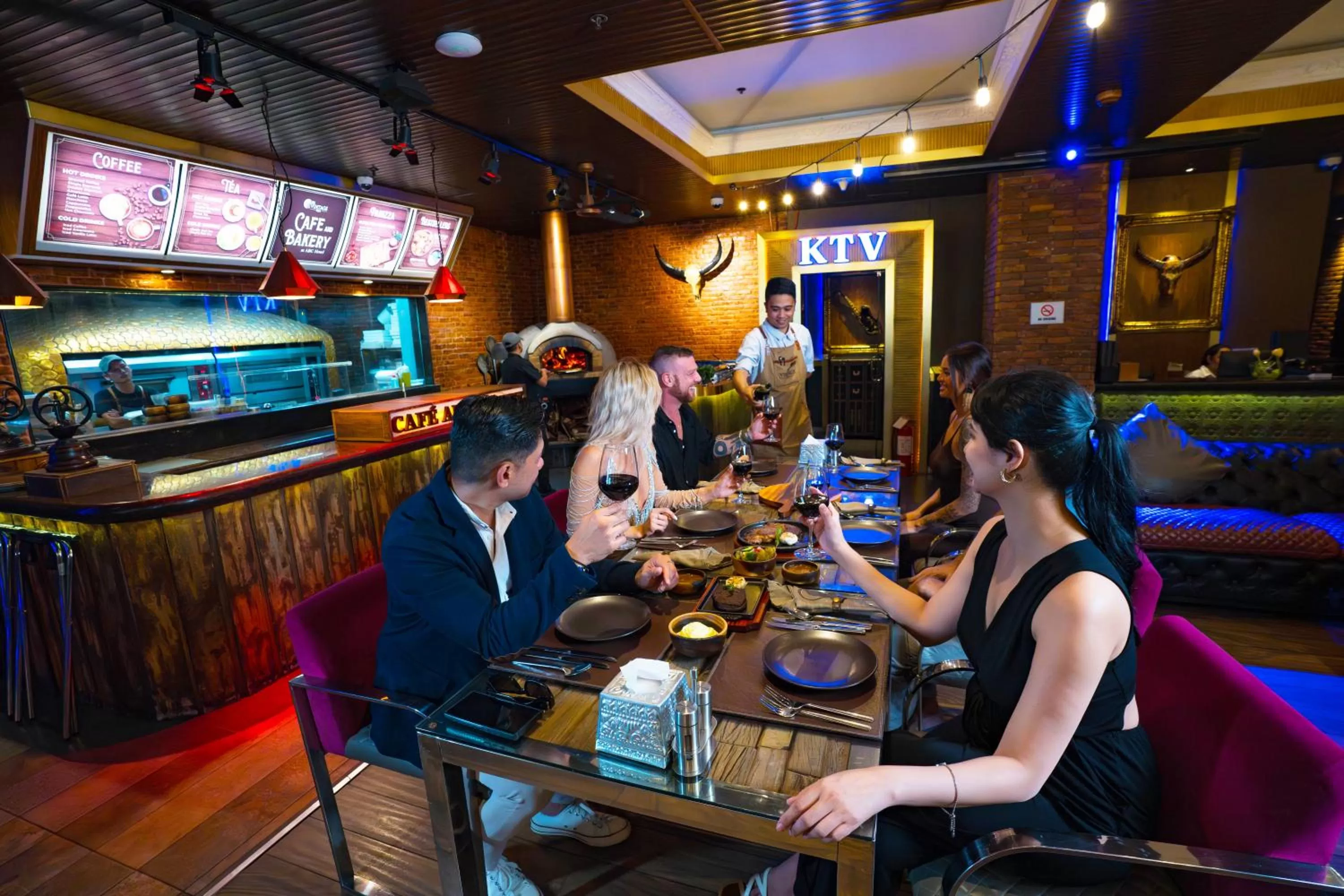 Restaurant/places to eat in ABC Hotel