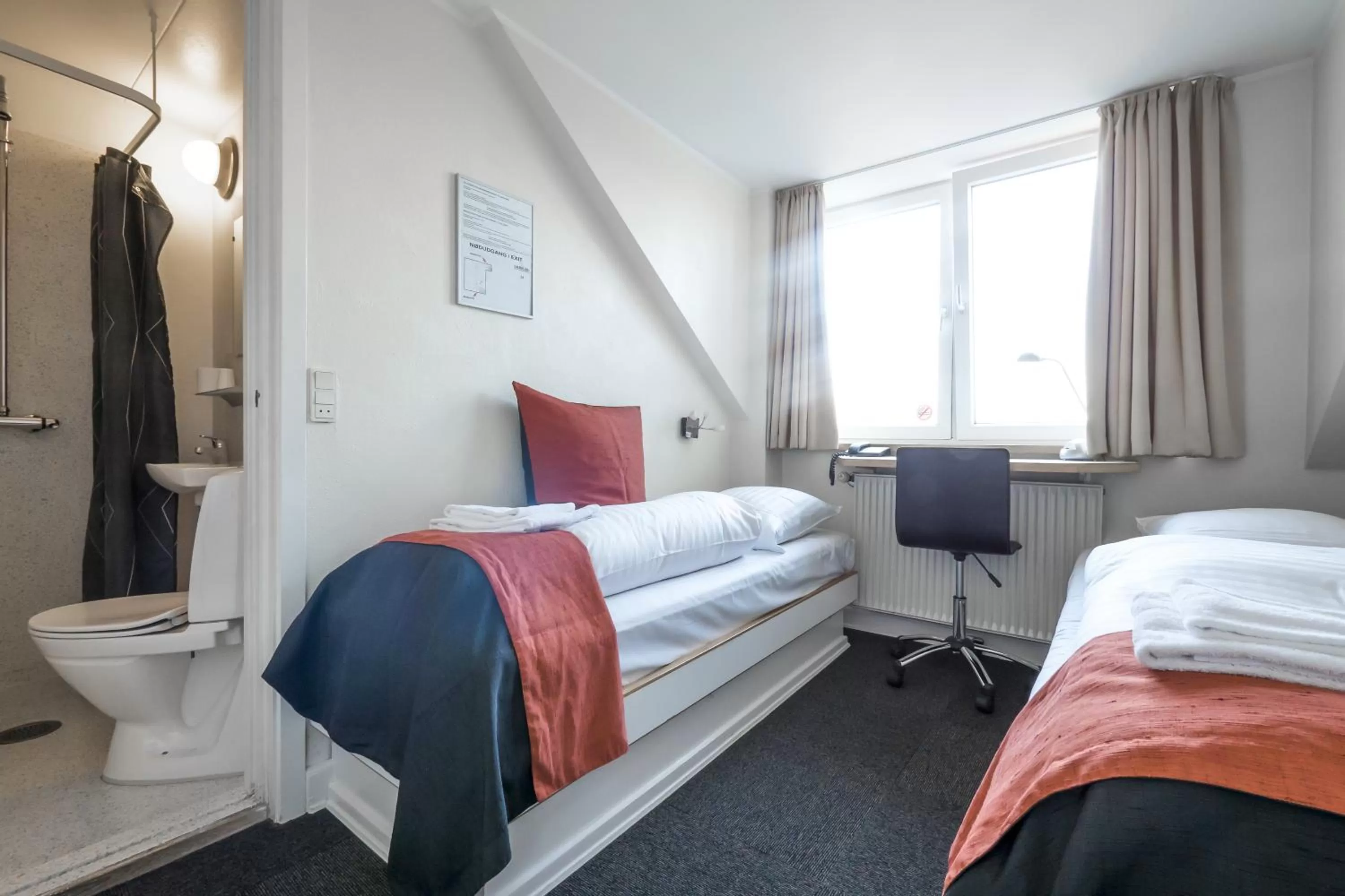 Standard Twin Room in Milling Hotel Mini 11