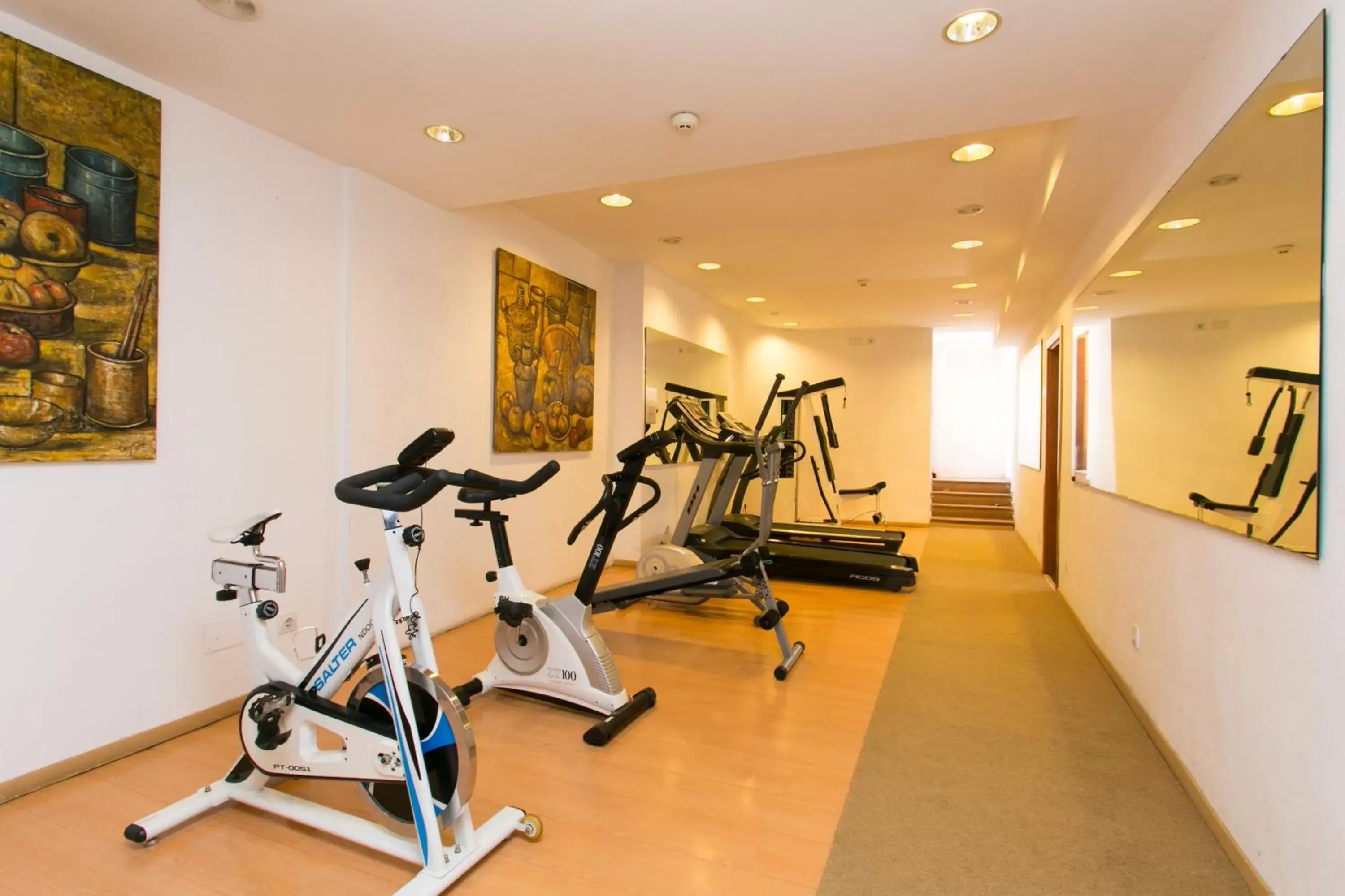 Fitness centre/facilities in Hotel Artmadams Fitness centre/facilities in Hotel Artmadams