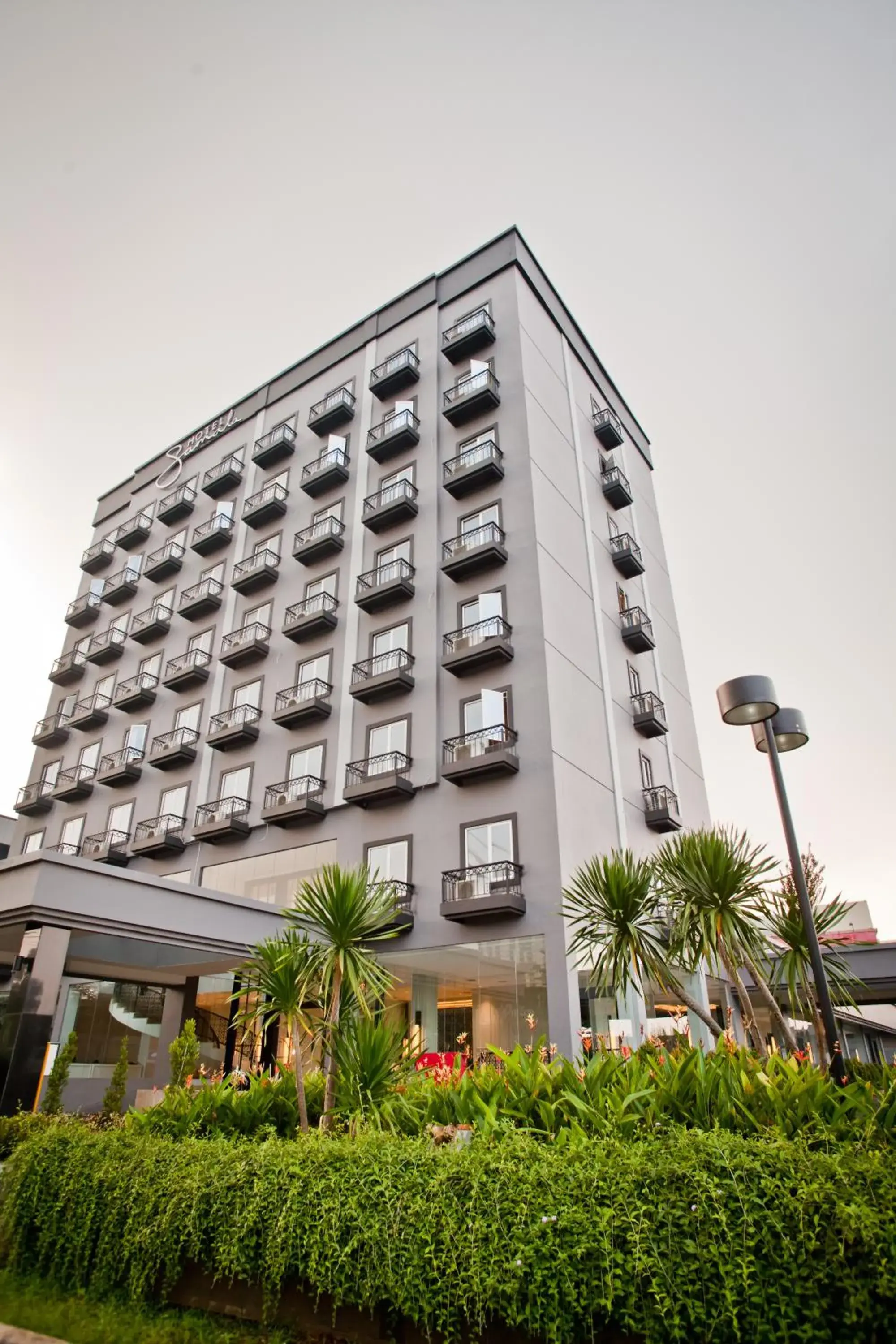 Property Building in Samala Hotel Jakarta Cengkareng