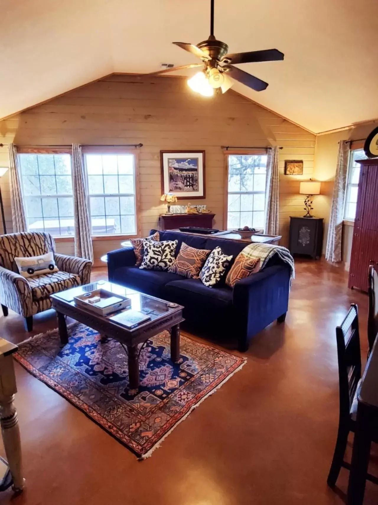 Living room, Seating Area in Barons CreekSide Resort