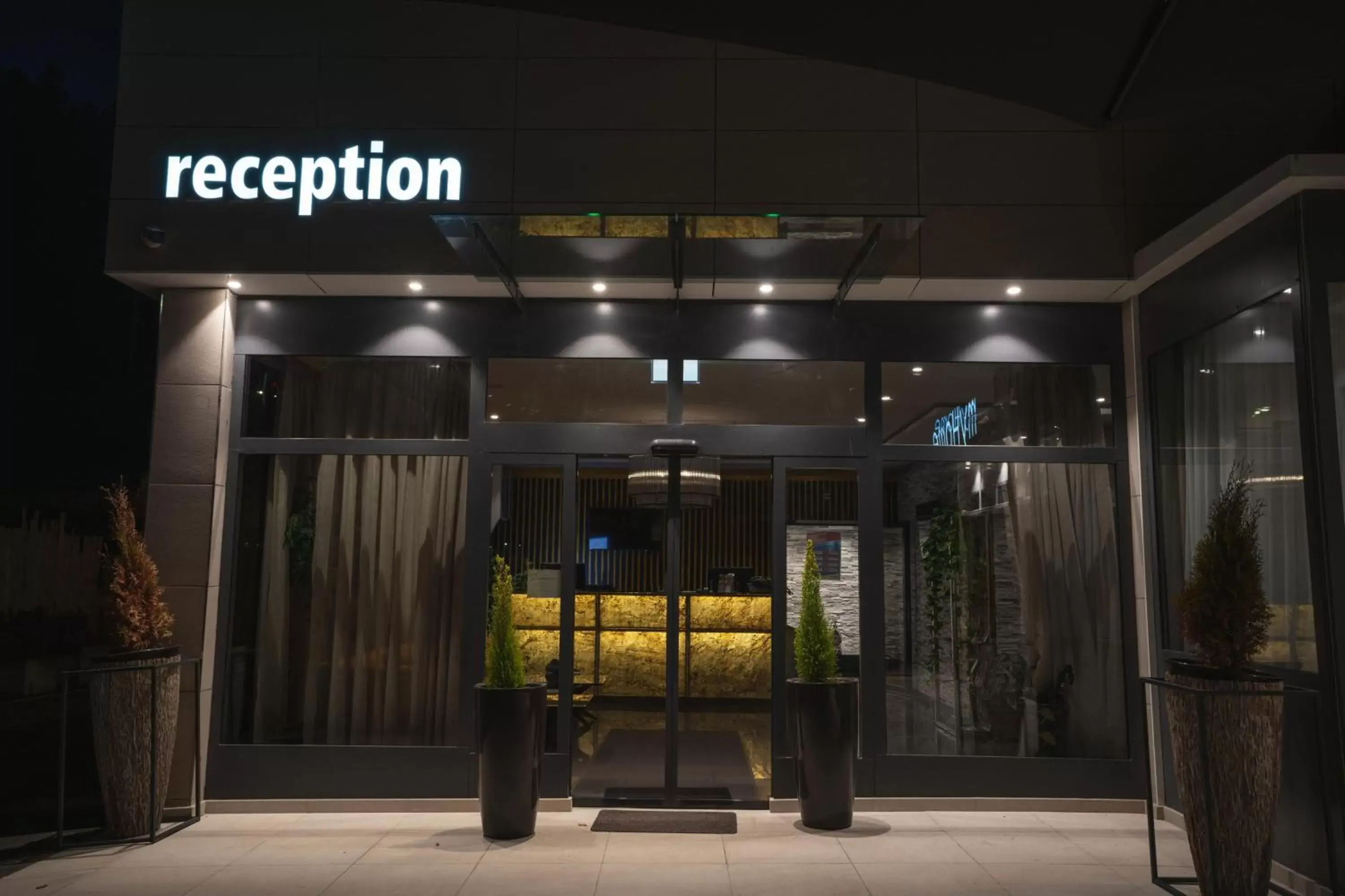 Facade/entrance in My Home Hotel - Free Parking
