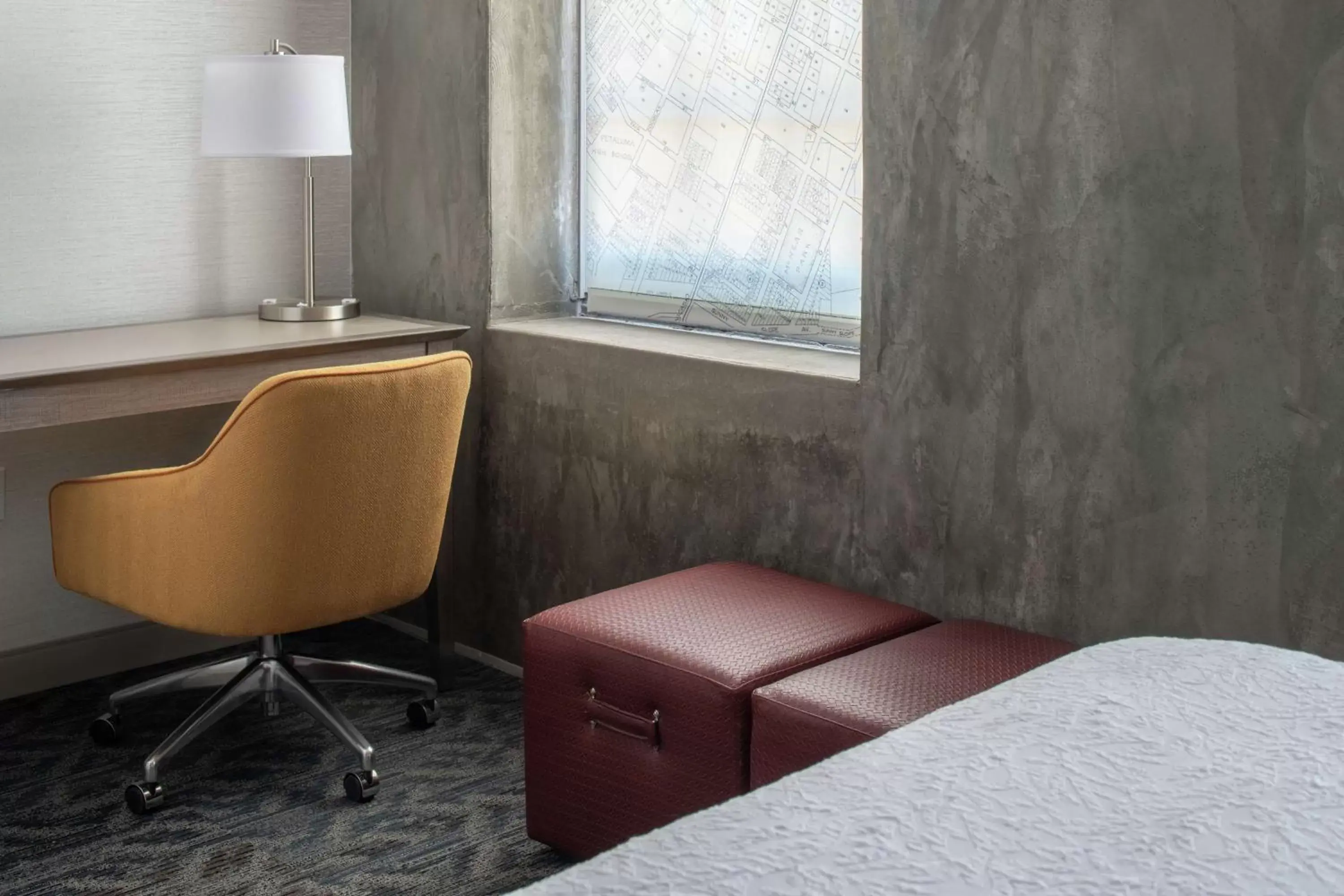 Bedroom, Bed in Hampton Inn Petaluma, Ca Bedroom, Bed in Hampton Inn Petaluma, Ca