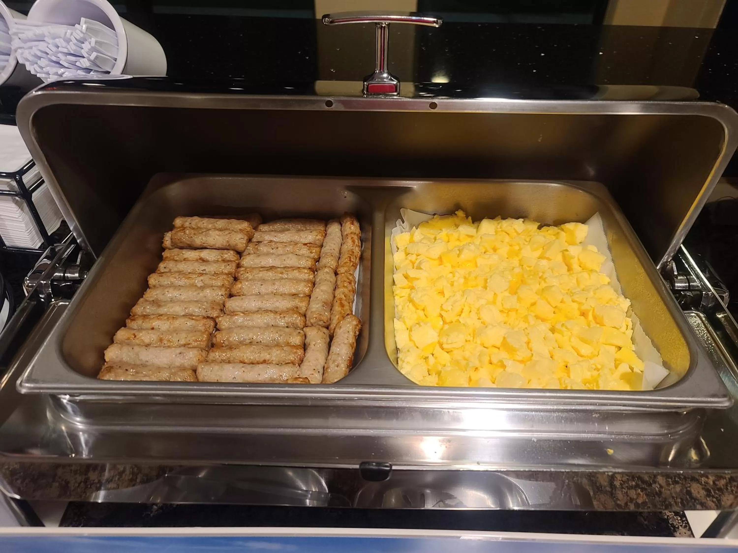 Breakfast in Comfort Inn & Suites Leeds I-20