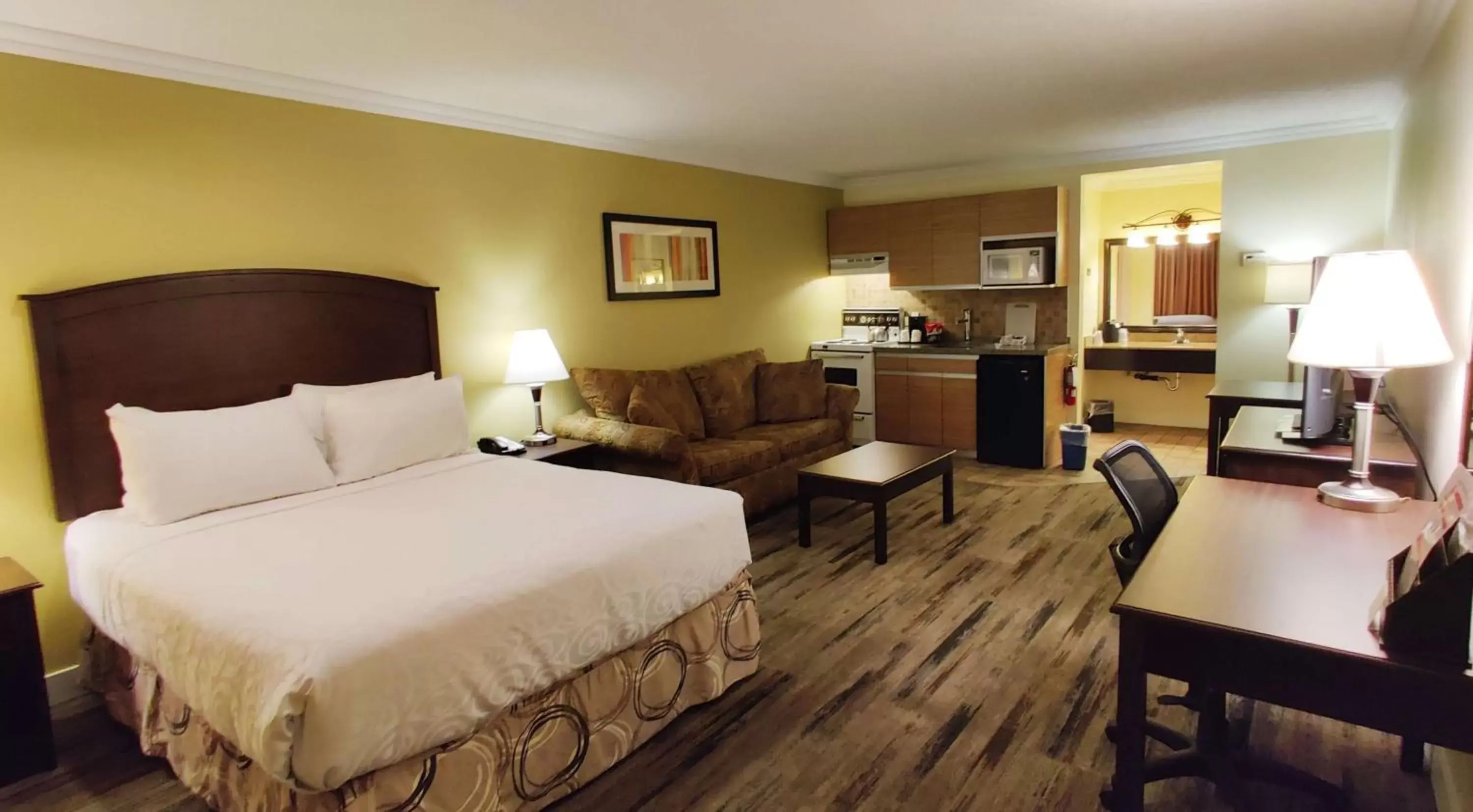 Photo of the whole room in Best Western PLUS Burnaby Hotel