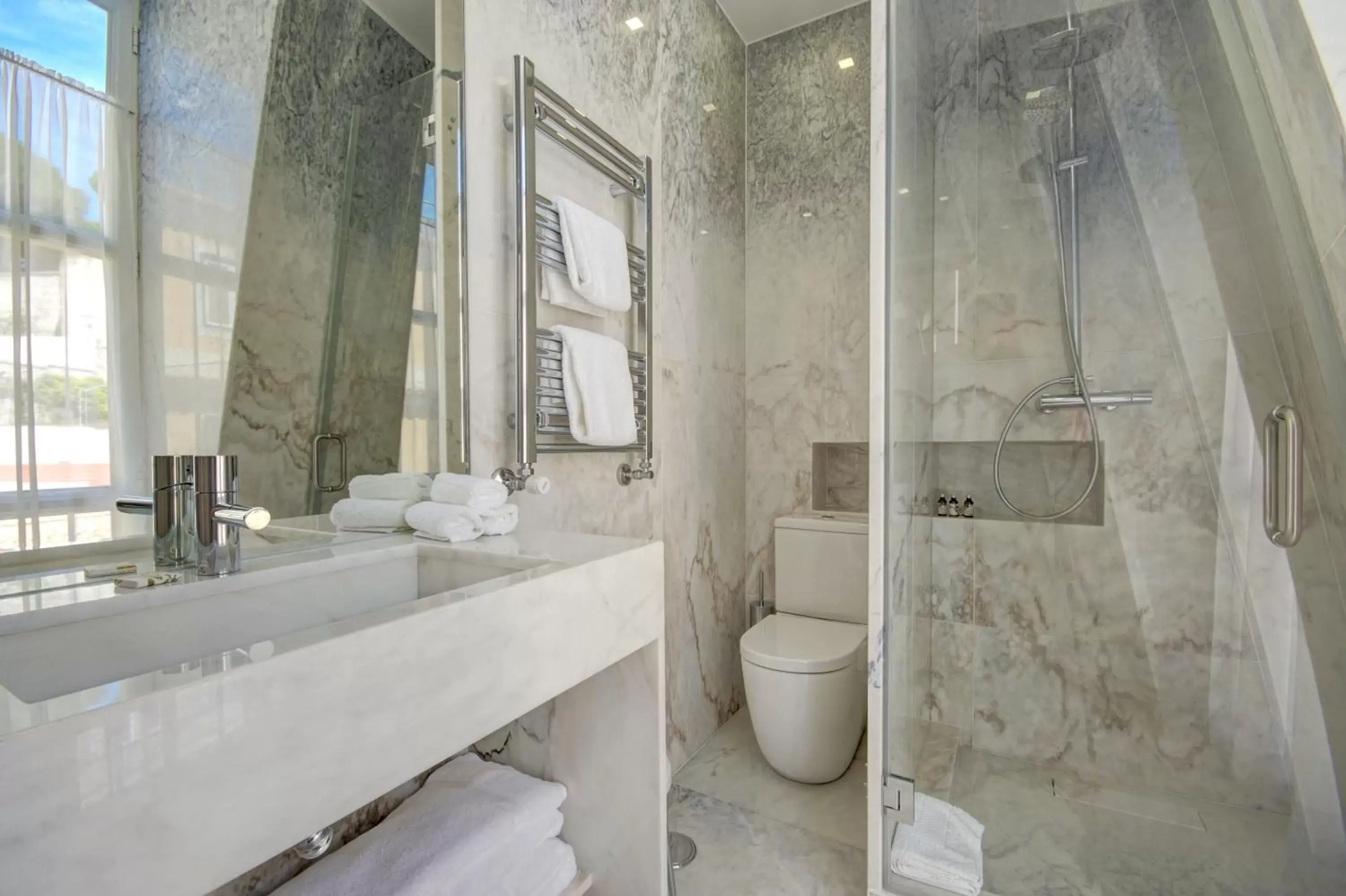 Shower, Bathroom in Solar Dos Mouros