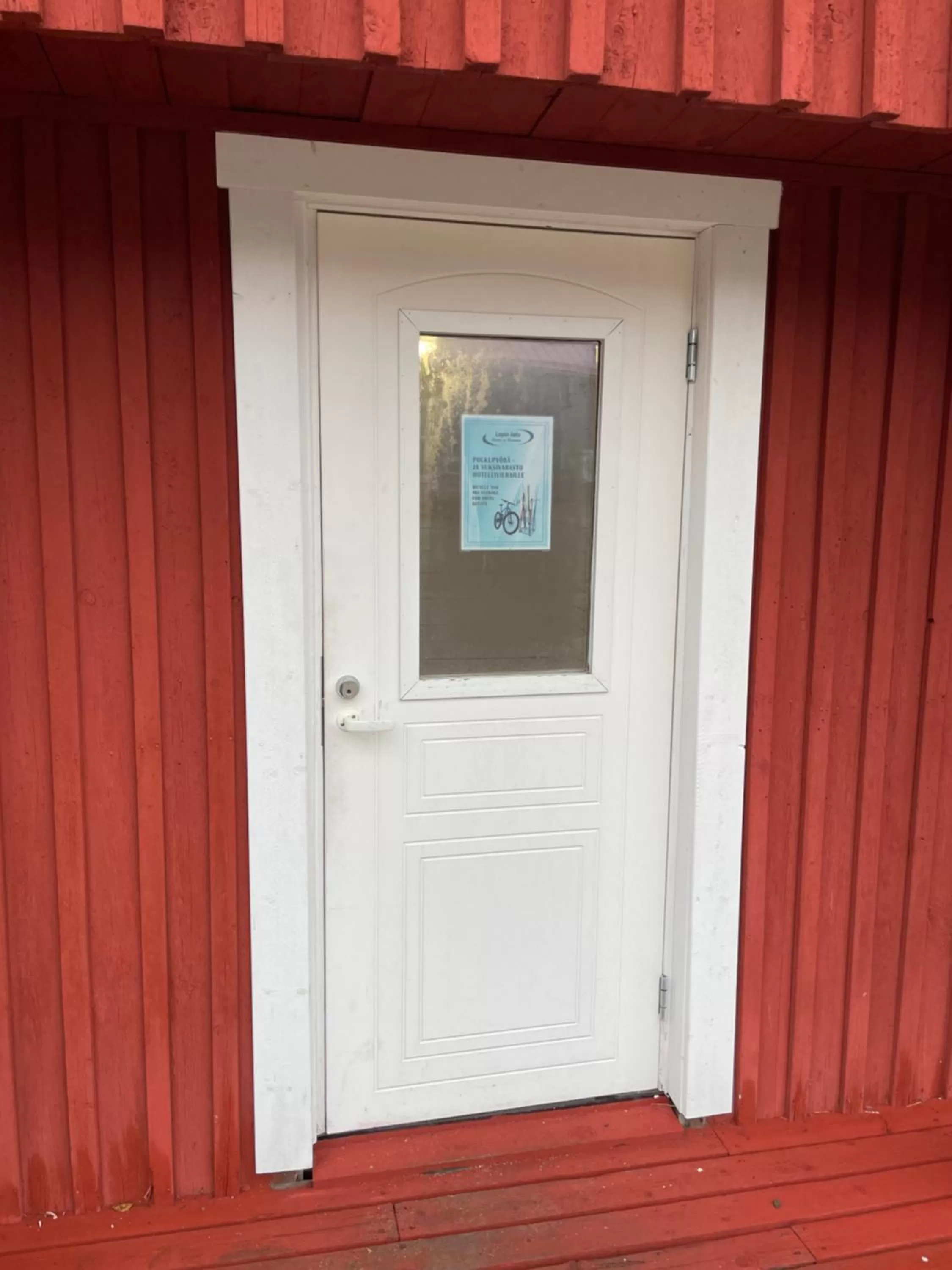 Skiing in Lapin Satu