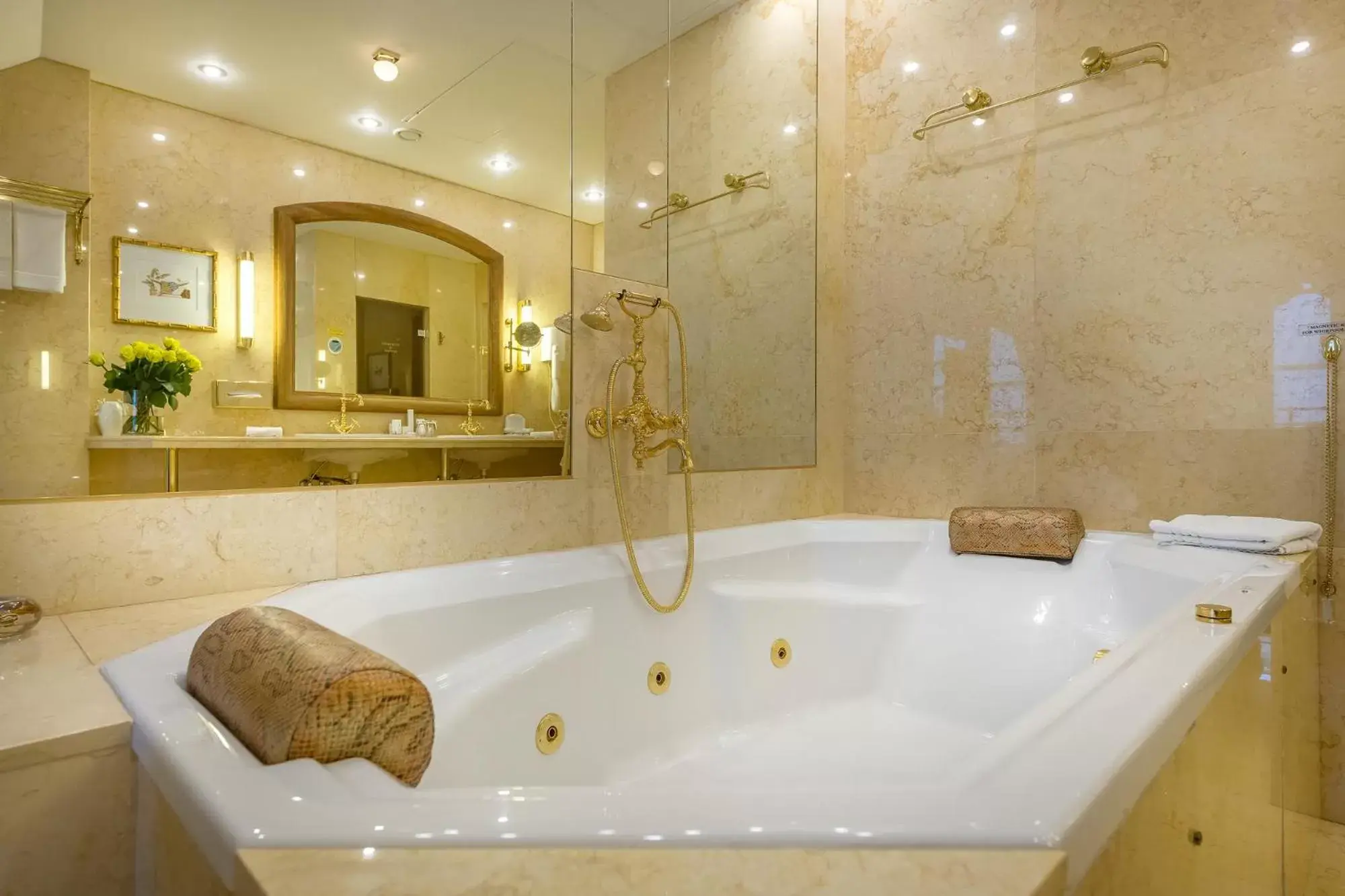 Bath in Relais & Châteaux Stikliai Hotel