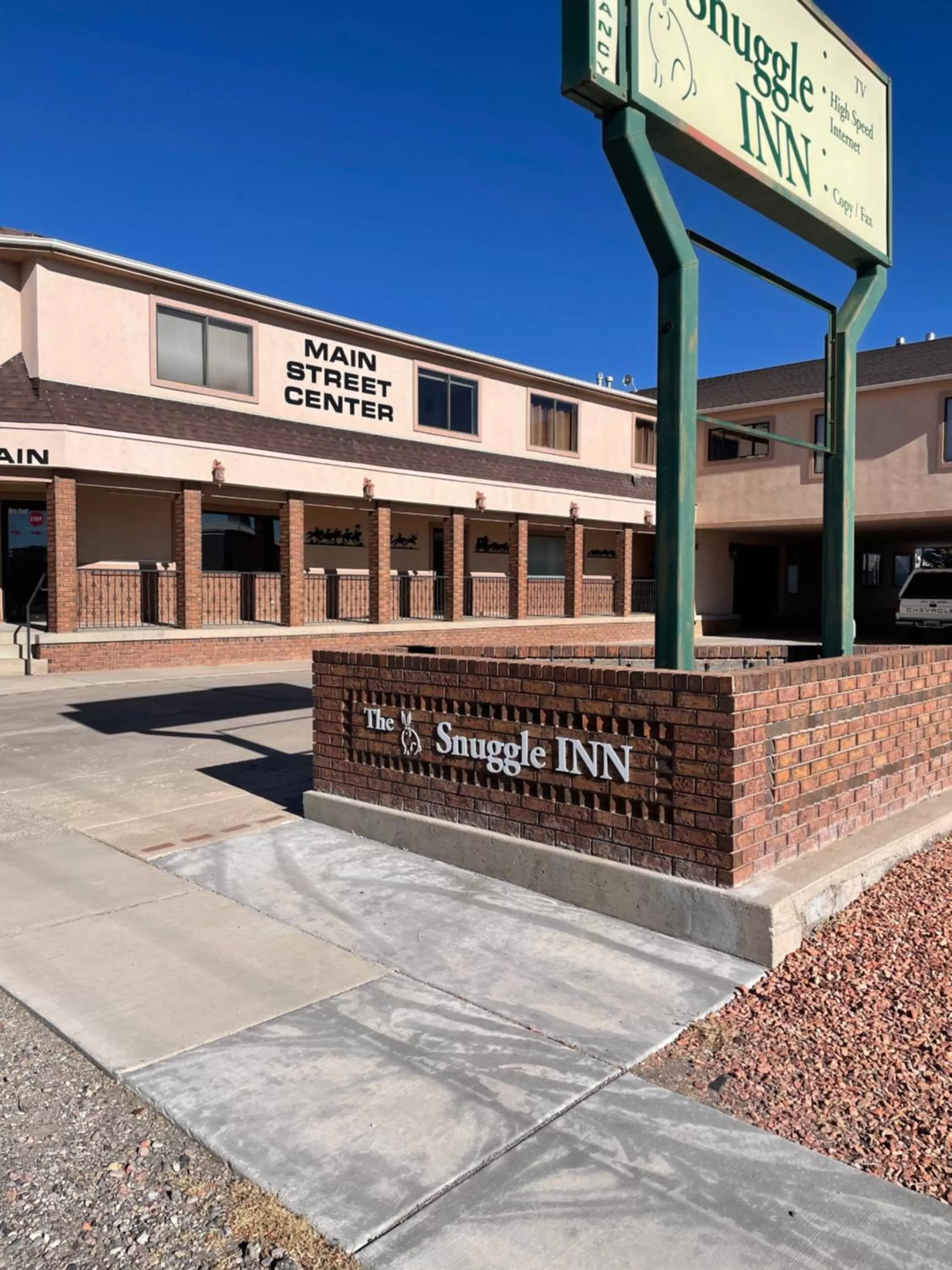 Facade/entrance in THE SNUGGLE INN