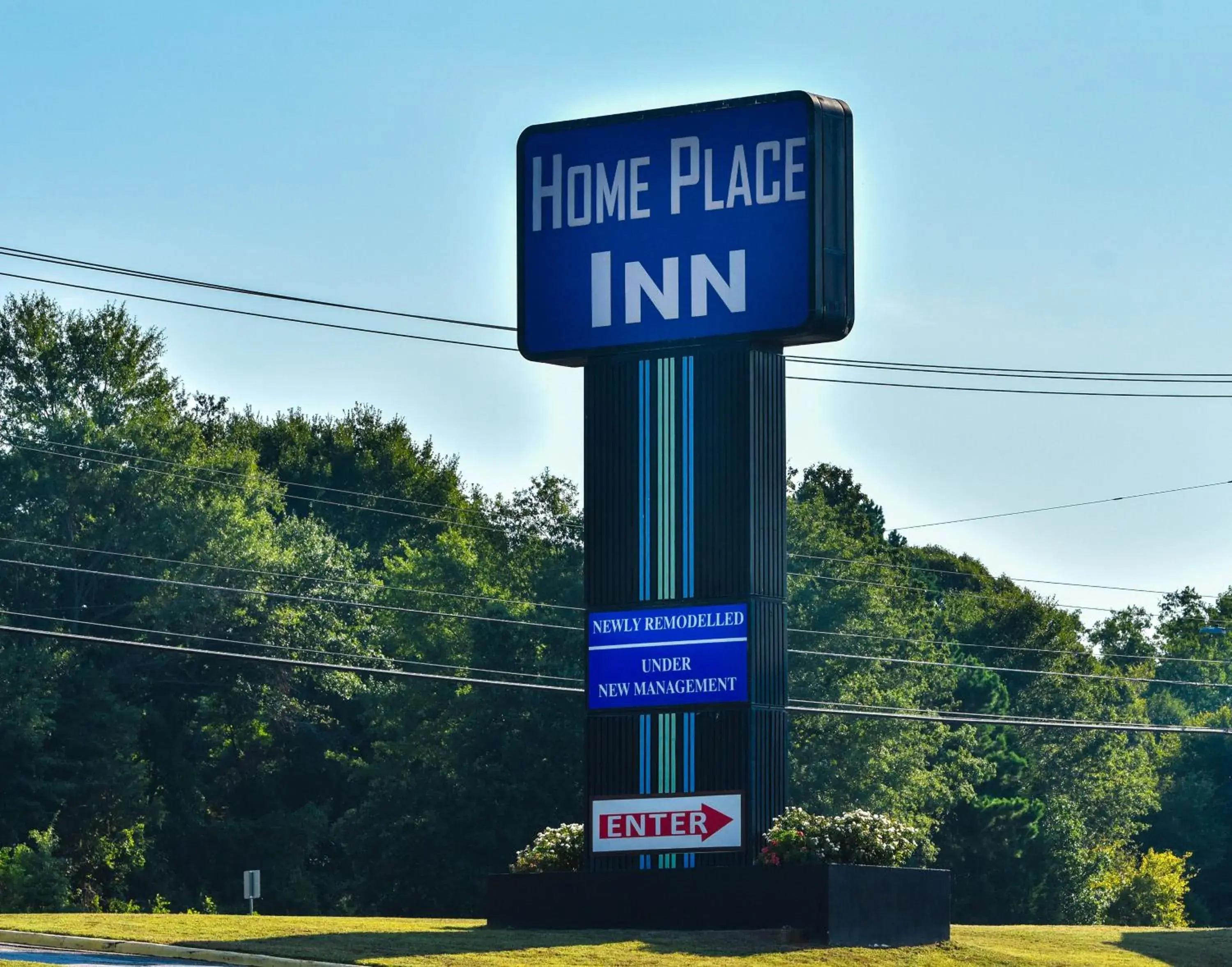 Property Logo/Sign in Homeplace Inn