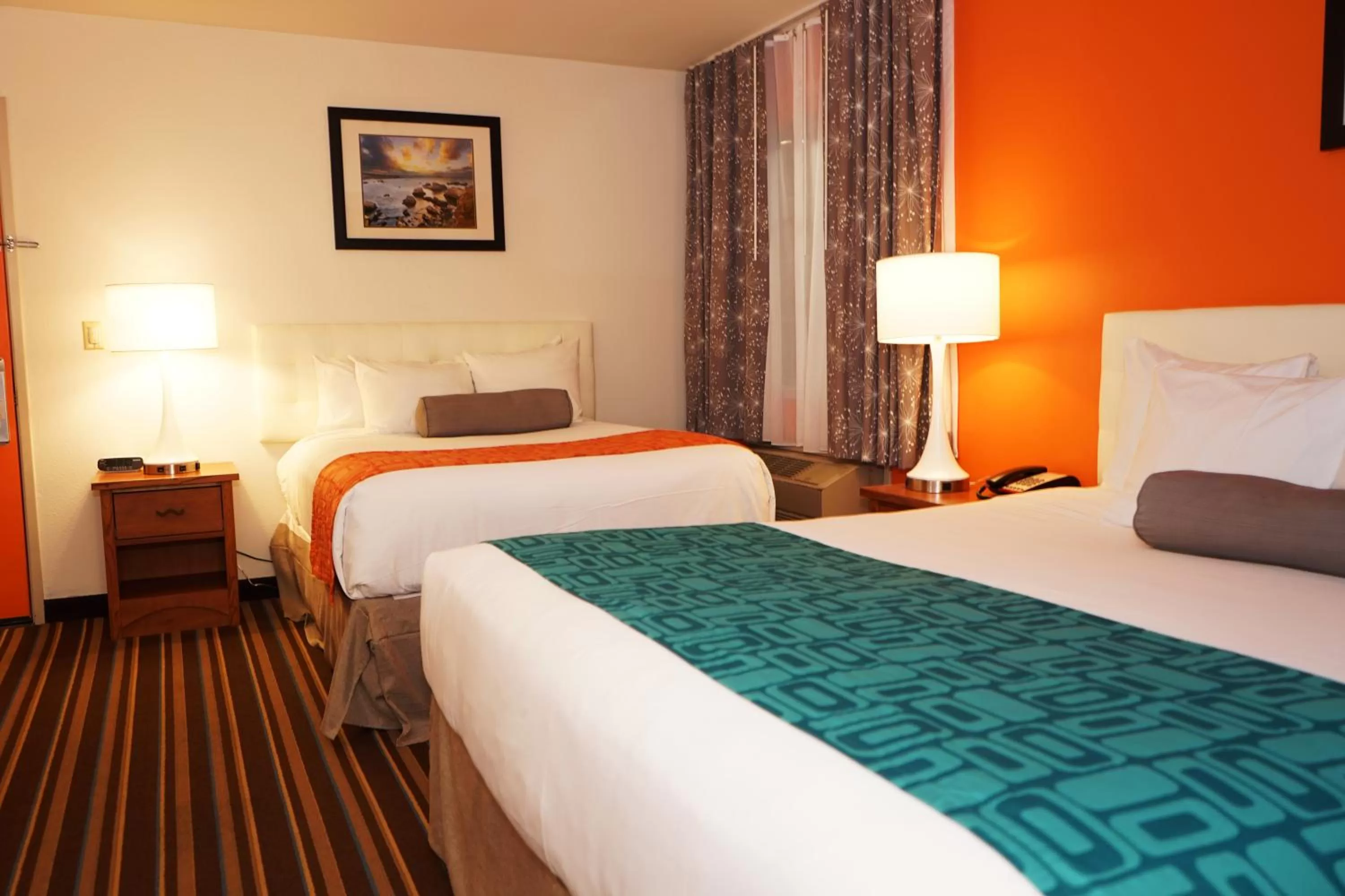 Bed in Howard Johnson by Wyndham Salinas