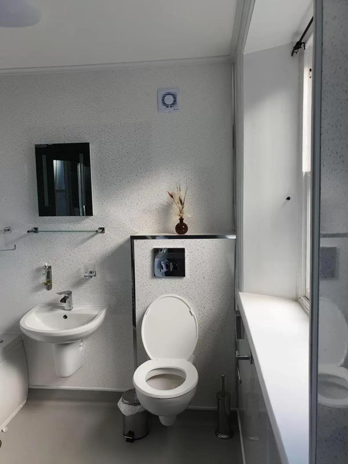 Bathroom in The Radnorshire Arms Hotel