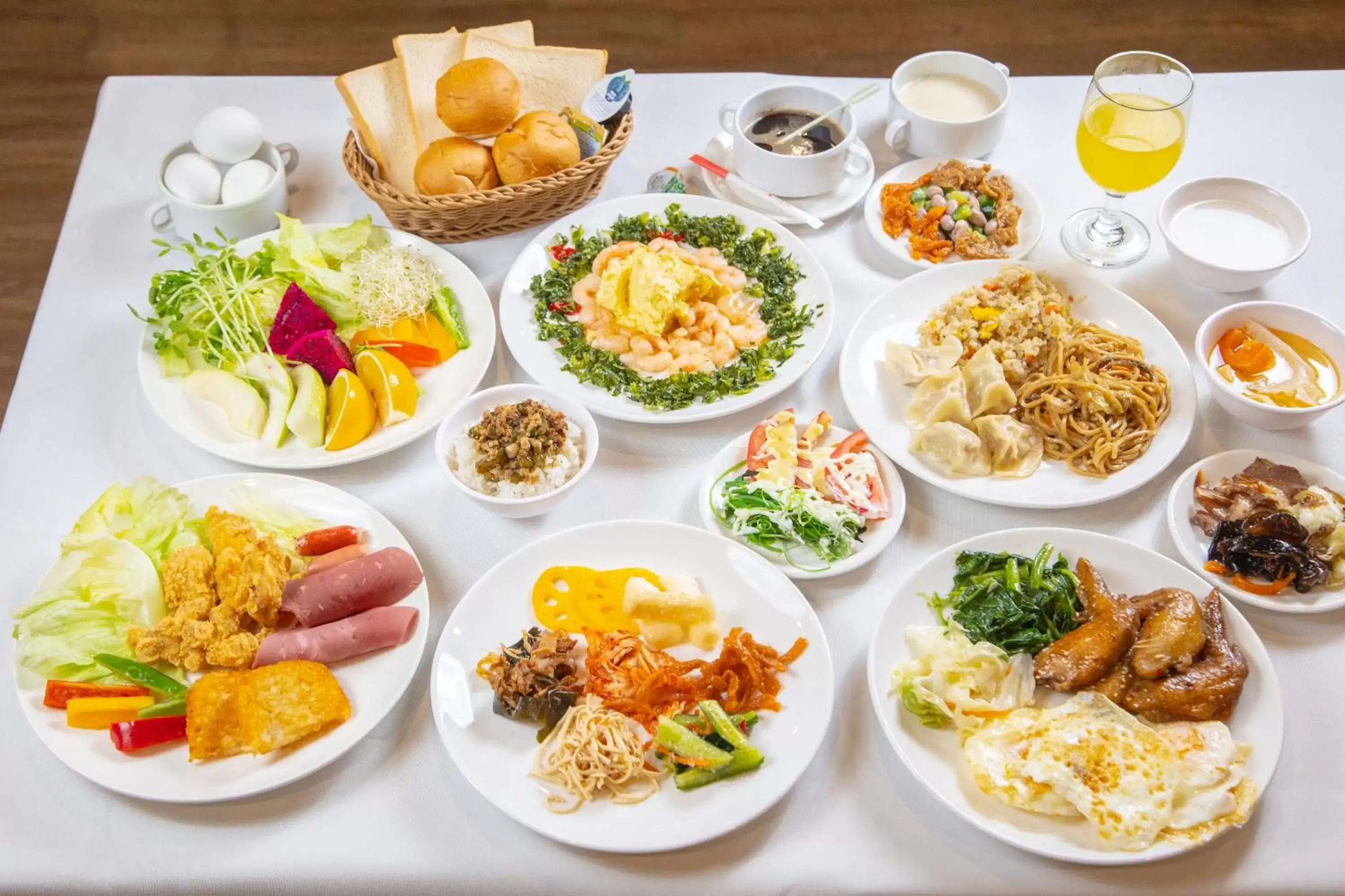 Breakfast in Wholesome Hotel Breakfast in Wholesome Hotel