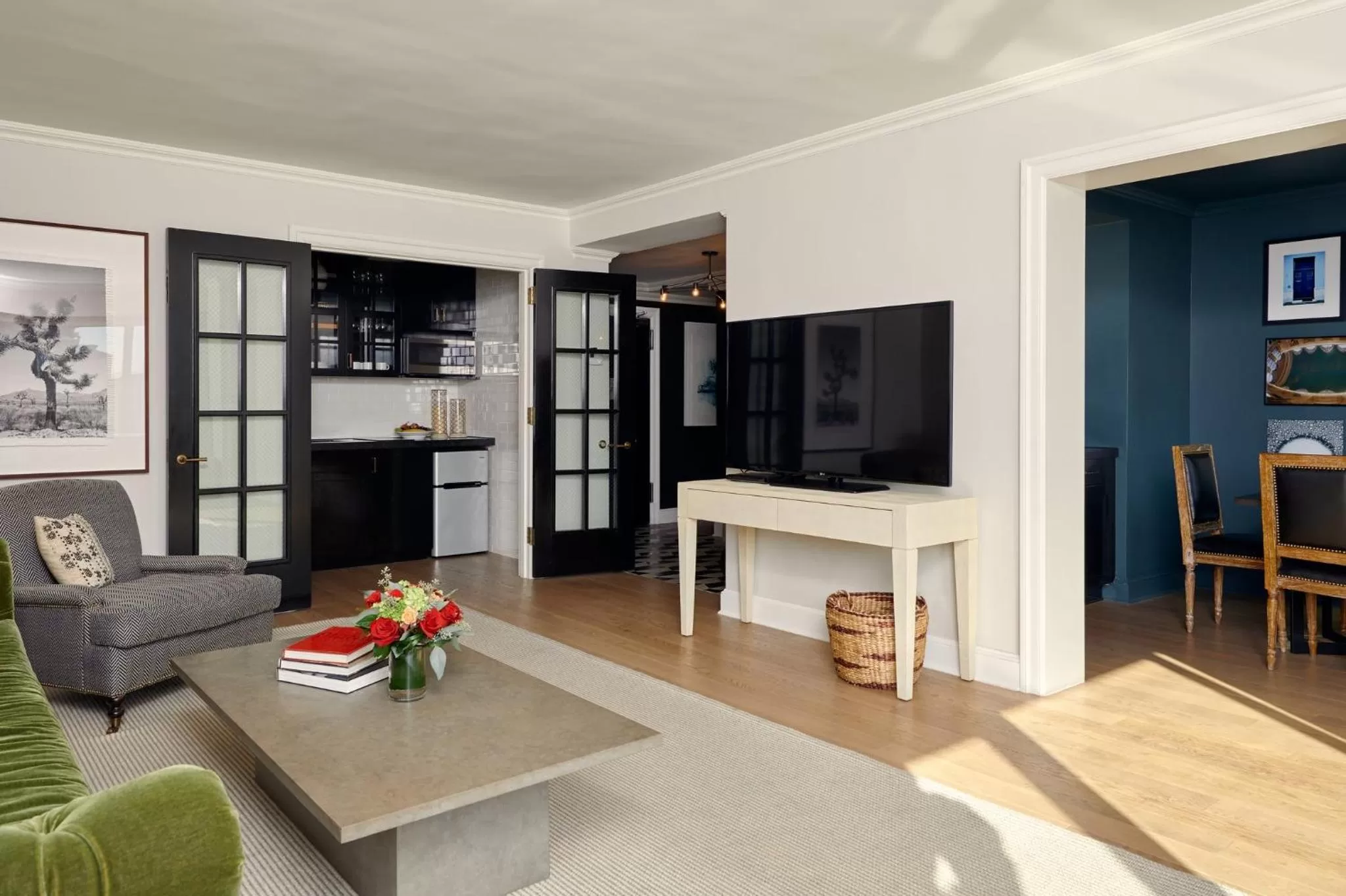 Living room in Loews Regency New York Hotel