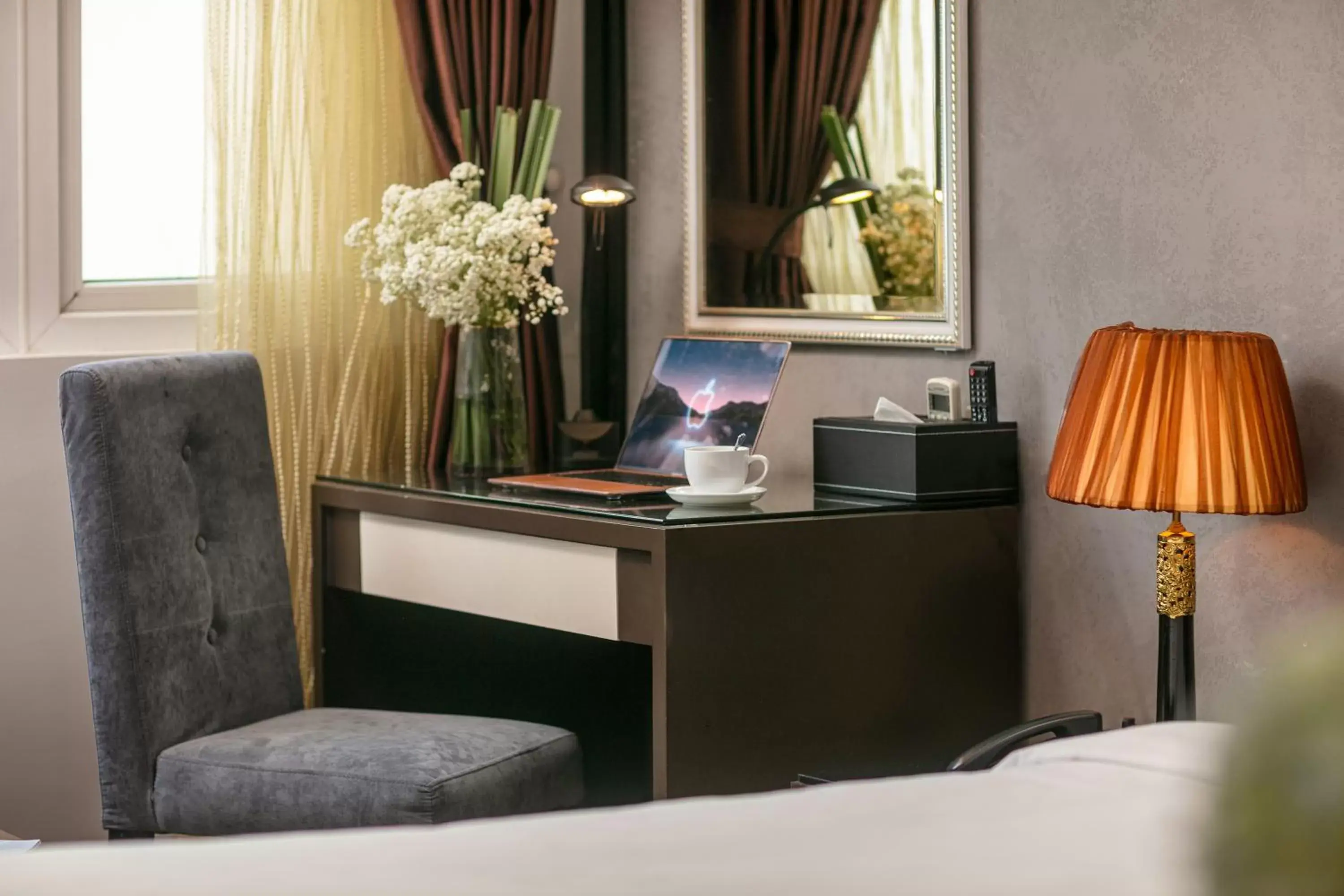 Seating area, Bed in Hanoi La Palm Premier Hotel & Spa Seating area, Bed in Hanoi La Palm Premier Hotel & Spa