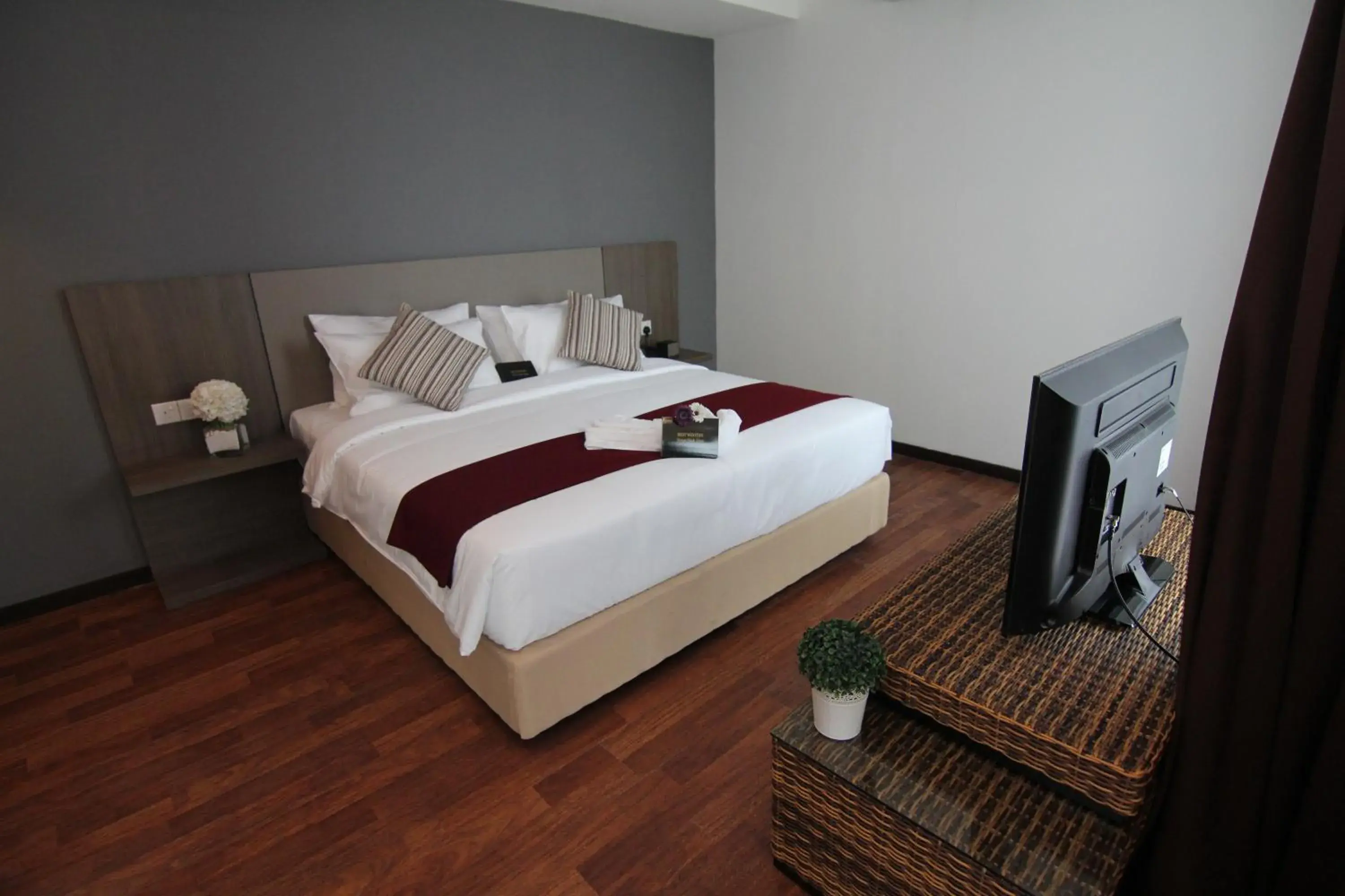 Executive Suite in Nexus Regency Suites & Hotel