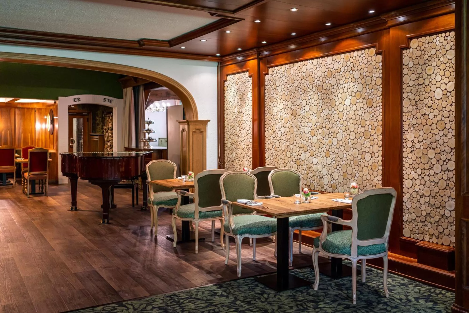 Restaurant/places to eat in Waldhotel Tannenhäuschen