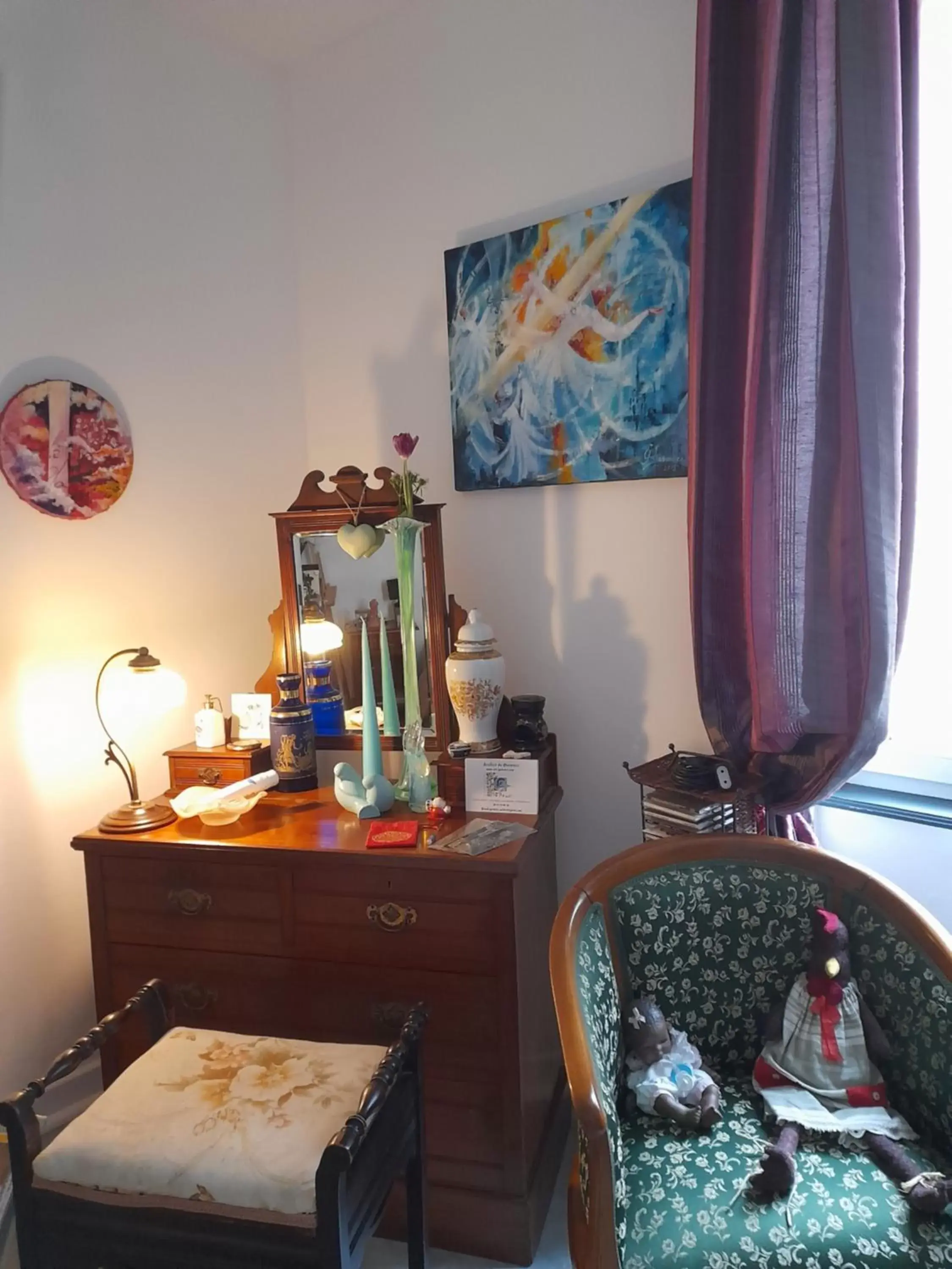 Seating Area in La chambre de Garance et ses couleurs d'art