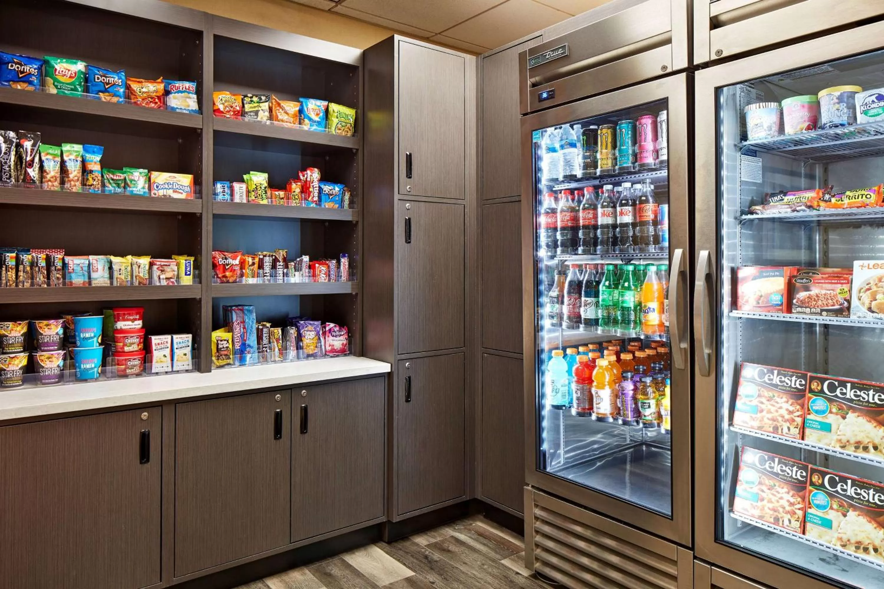 Lobby or reception in La Quinta by Wyndham Thousand Oaks-Newbury Park