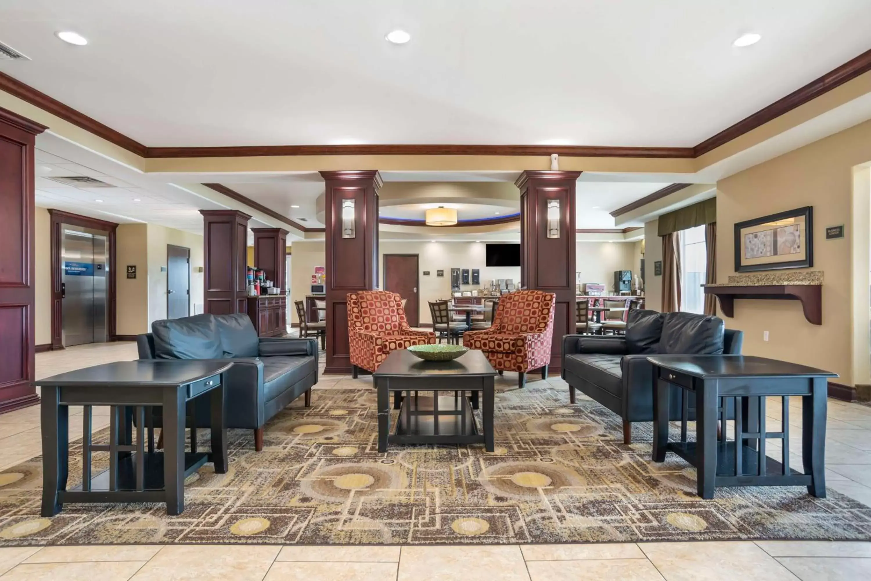 Lobby or reception, Lounge/Bar in Best Western Plus Chalmette Hotel