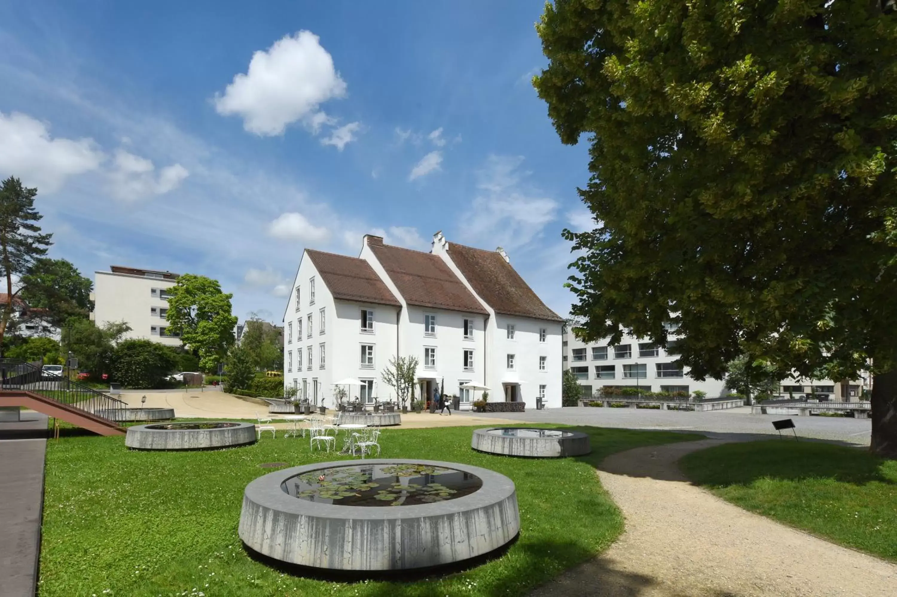 Facade/entrance, Property Building in Hotel im Schlosspark