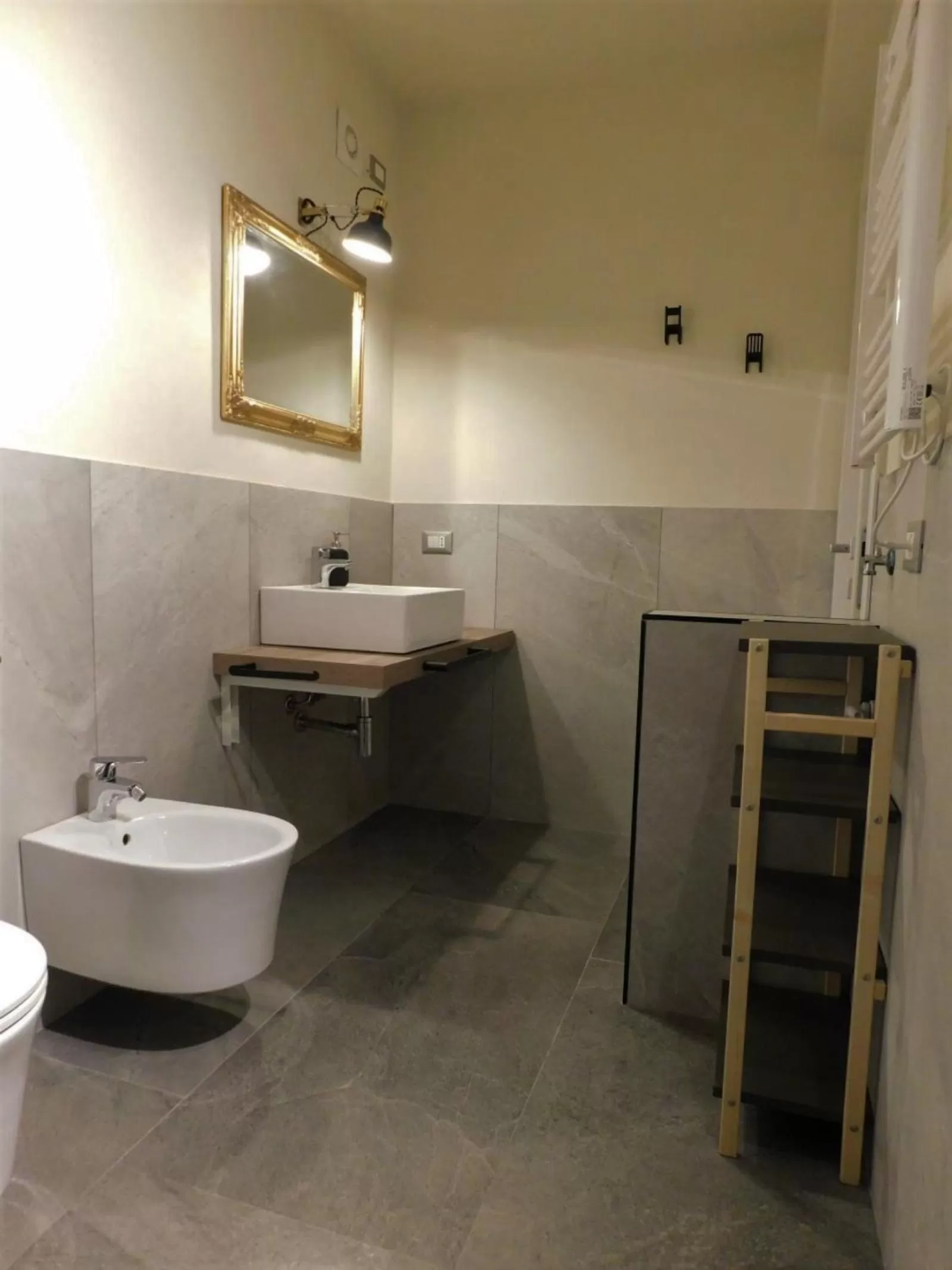 Bathroom in Piumaviola Beds & Apartments