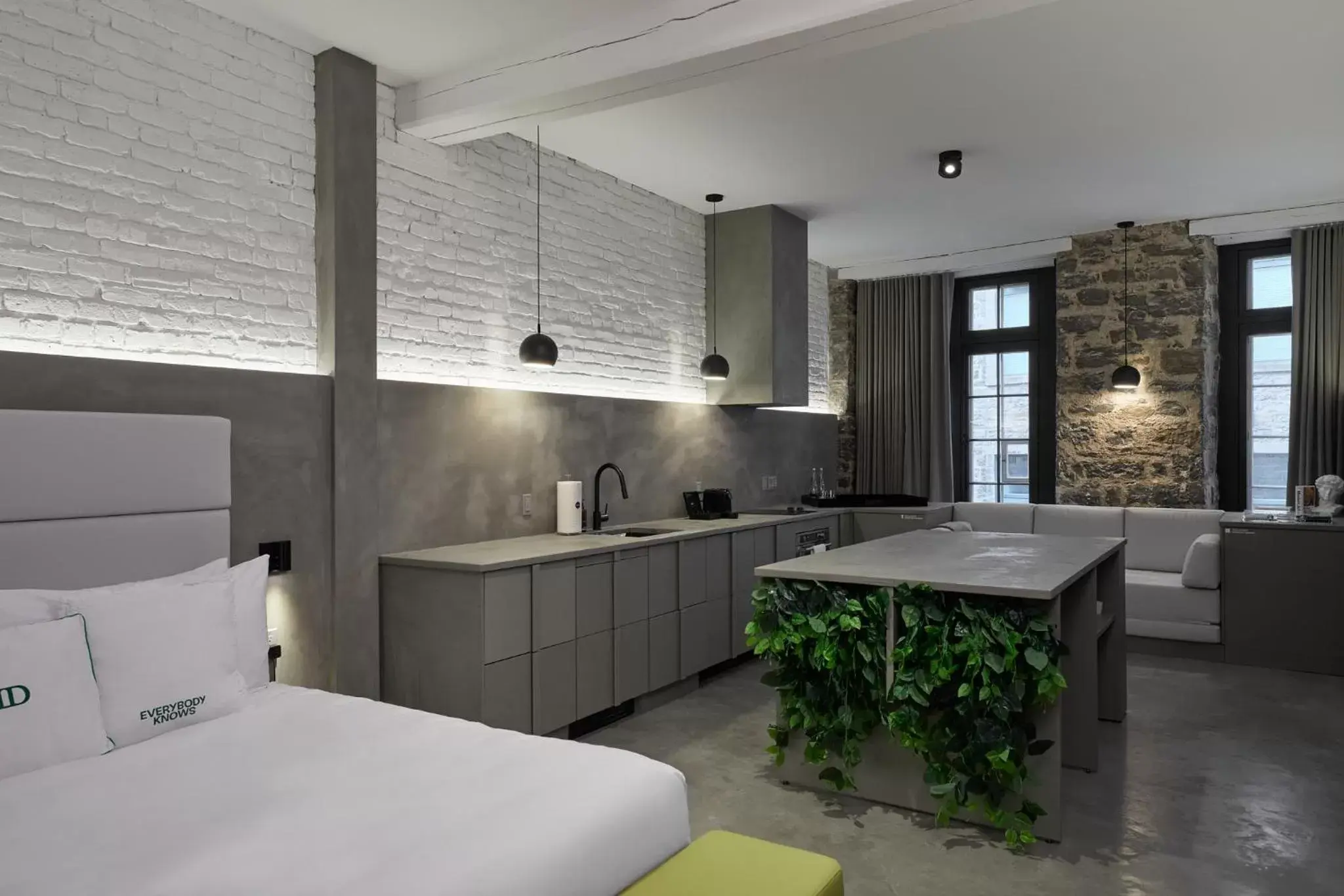 Bed, Kitchen/Kitchenette in David Hotel